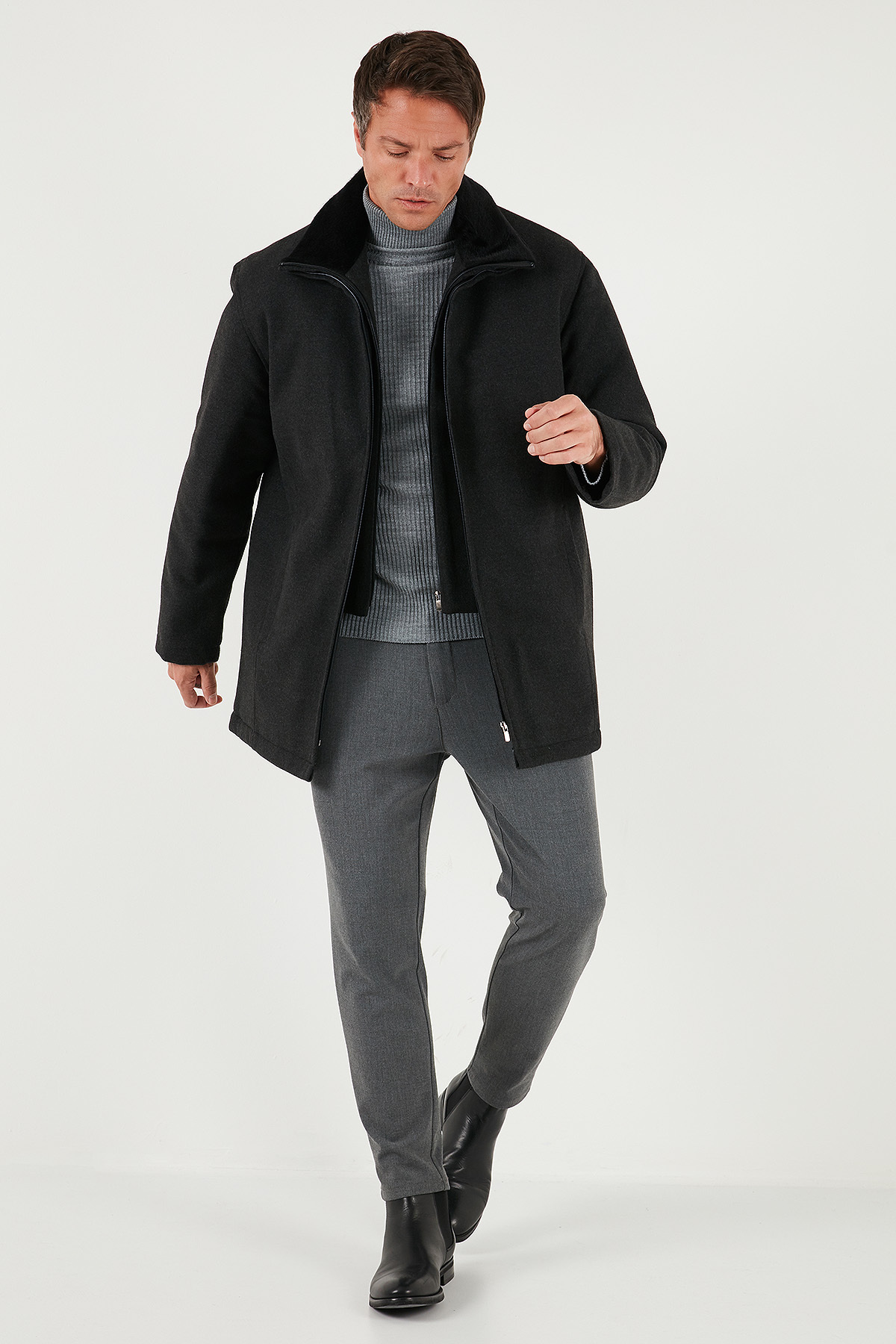 Buratti Regular Fit Çıkarılabilir Tüylü Yaka Detaylı Astarlı Kaşe Kaban Erkek KABAN 58400217 görsel 3