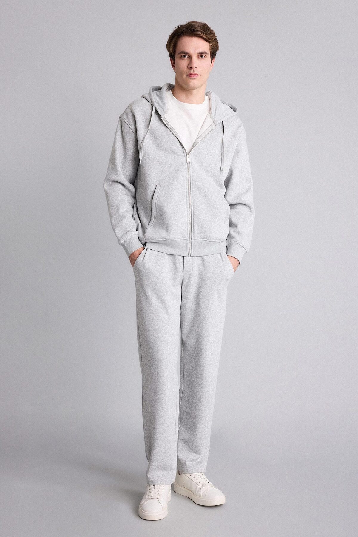 DeFacto Relax Fit Kapüşonlu İçi Yumuşak Tüylü Kalın Kumaş Fermuarlı Sweatshirt D7599AX25SP görsel 5