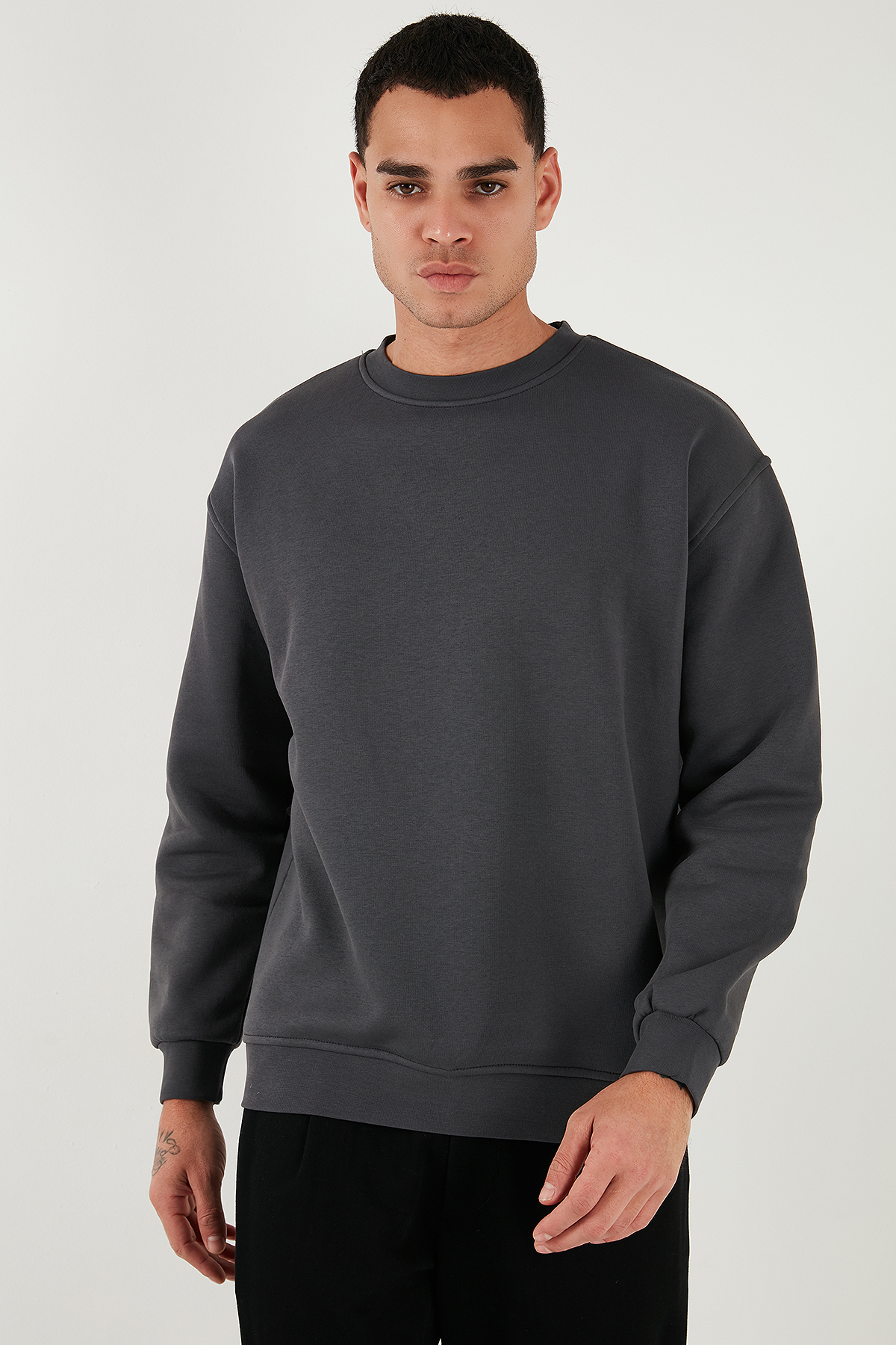 Buratti Regular Fit Bisiklet Yaka Pamuklu İçi Tüylü Yumuşak Şardonlu Sweat Erkek SWEAT 5905255 görsel 5