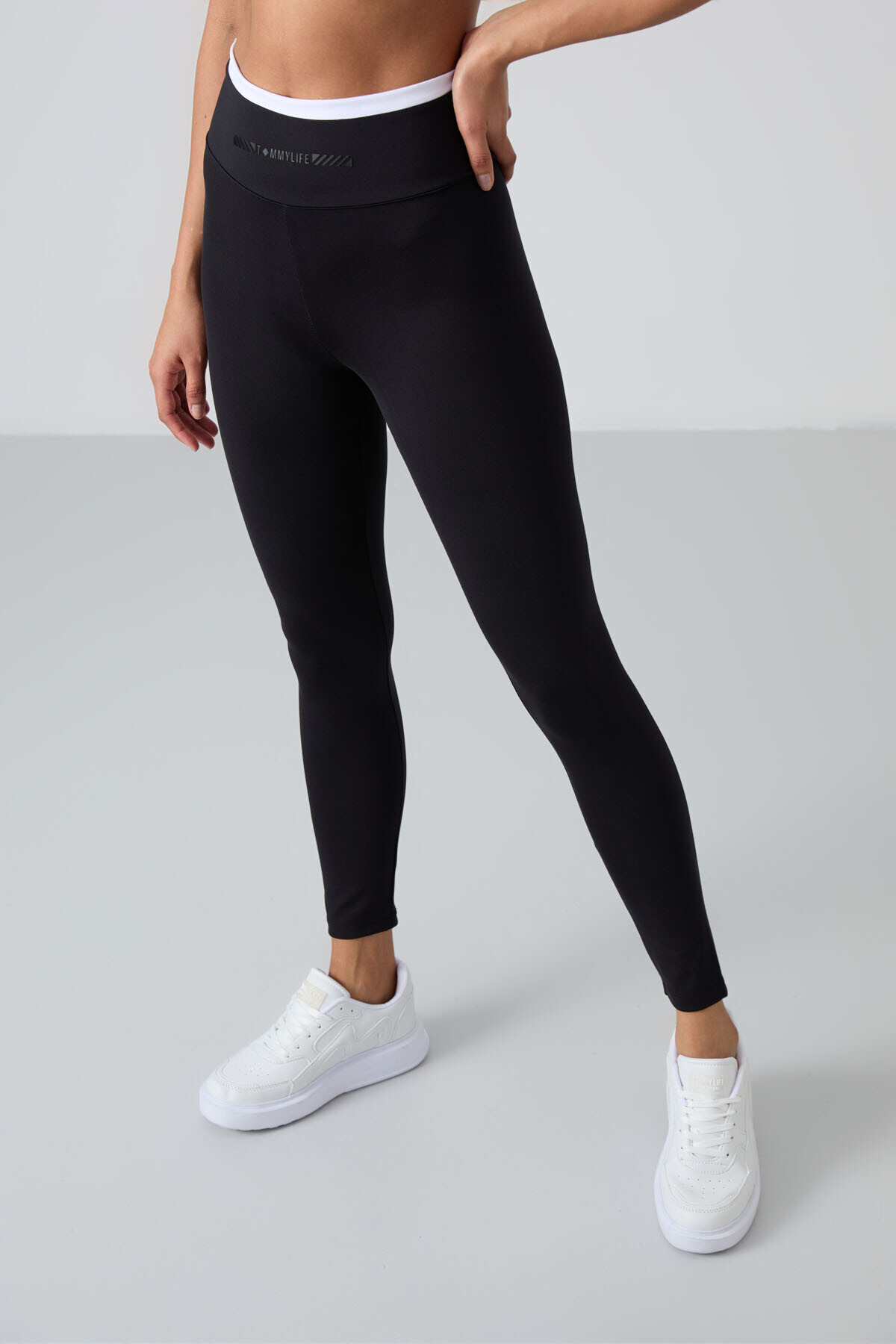 TOMMY LIFE Siyah Esnek Standart Fit Performans Kadın Tayt Takım - 95333 görsel 4