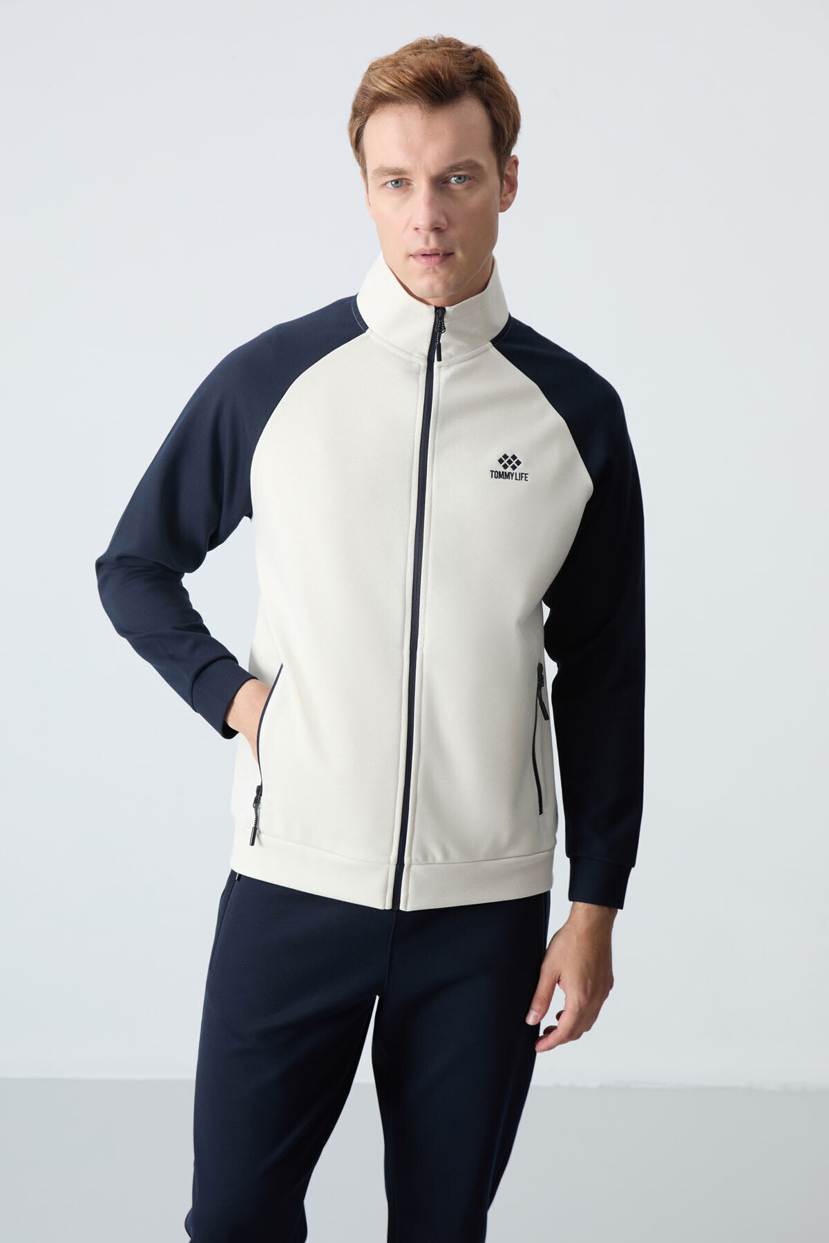 TOMMY LIFE Bej lacivert Dik Yaka Çift Renk Rahat Form Klasik Paça Erkek Eşofman Takımı - 85113 görsel 3