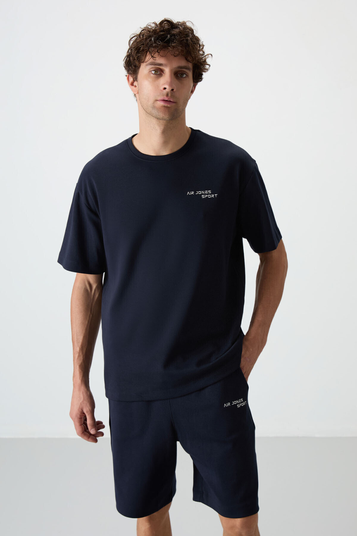 Lacivert Pamuklu Kalın Yumuşak Dokulu Oversize Fit Nakışlı Erkek Şort Takım - 85250 — رنگارنگ A15ER-85250 — تصویر 7 از 9