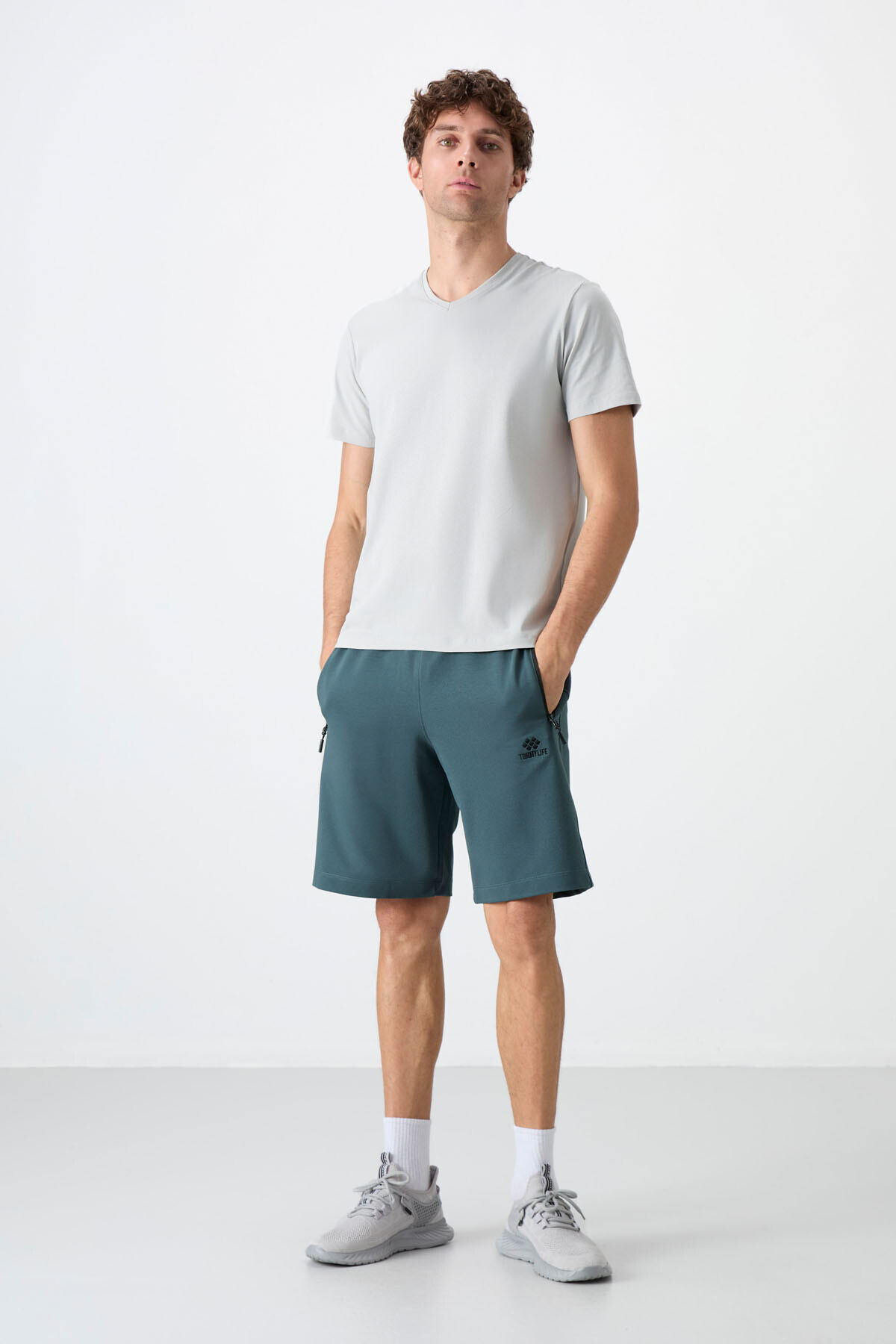 TOMMY LIFE Orman Yeşili Gizli Fermuar Arka Cepli Bağcıklı Standart Kalıp Erkek Şort - 81136 görsel 2