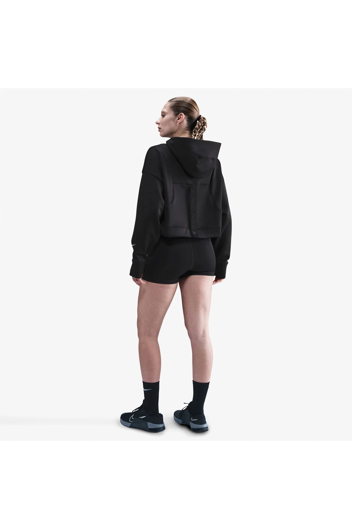 Nike Pro Therma-FIT Fleece Kadın Crop Kapüşonlu Siyah Antrenman Sweatshirt | HV3600-010 görsel 4