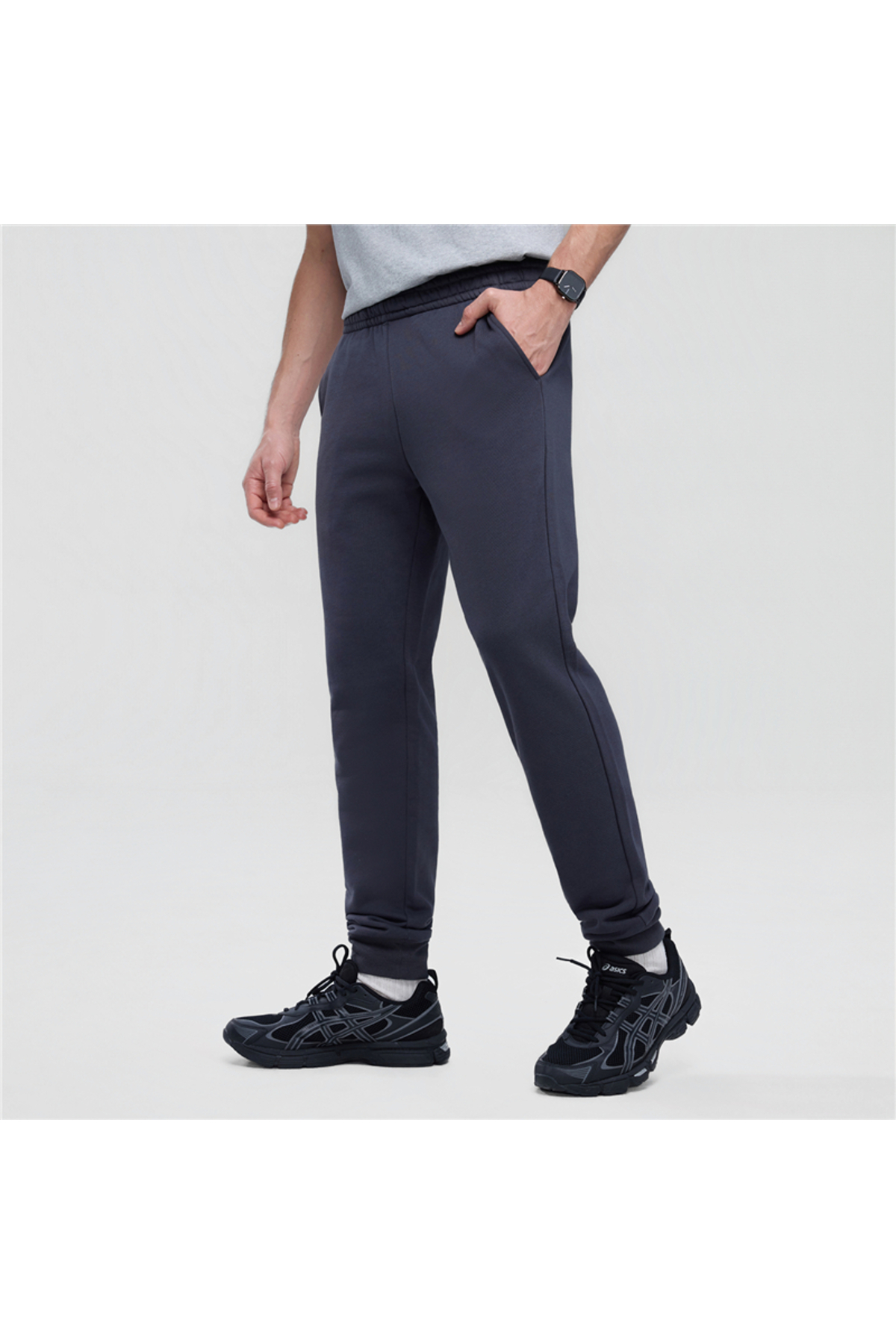 Giordano Men’s Slim Taper French Terry Jogger with Elastic Waist