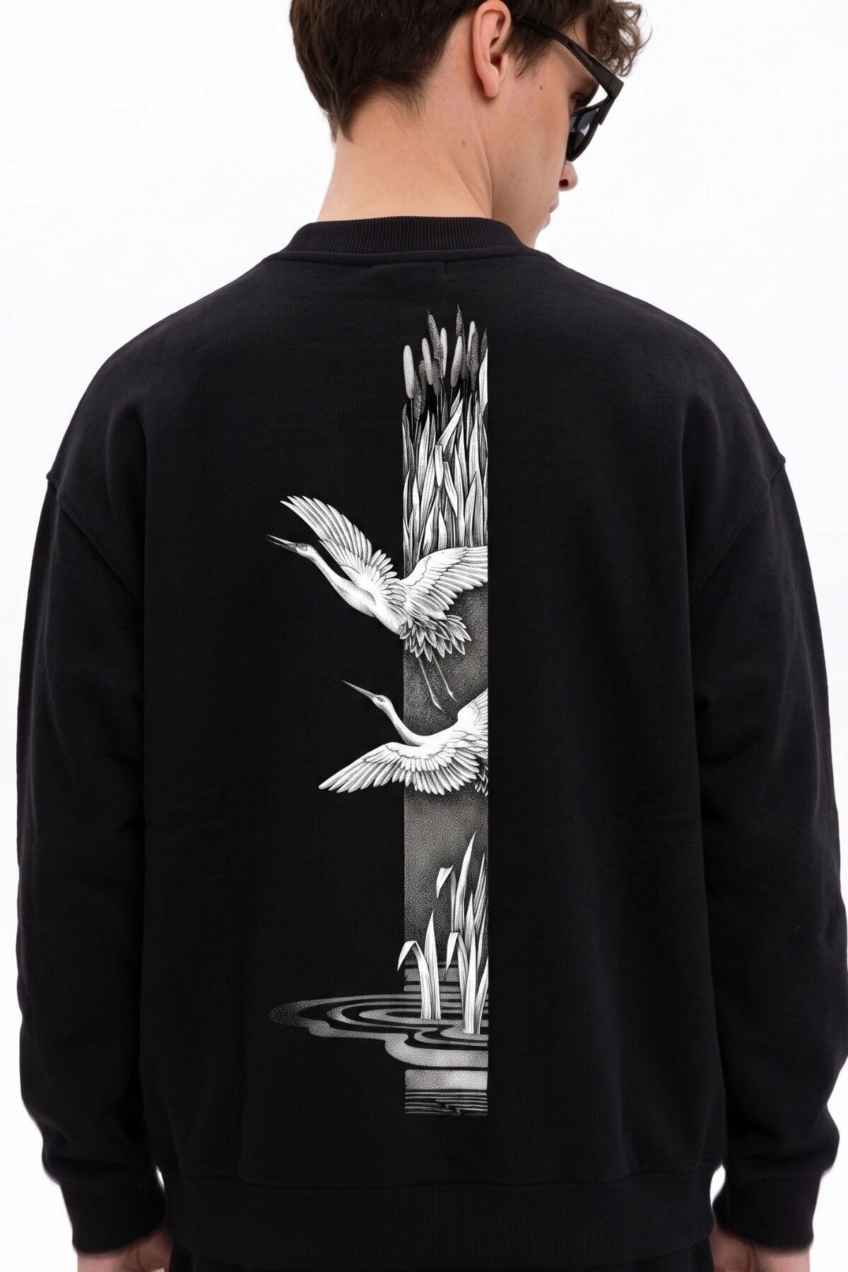 The Champ Clothing Men's Oversize Sweatshirt Heron Line Printed Black – Crew Neck, 3 Thread Raster Fleece