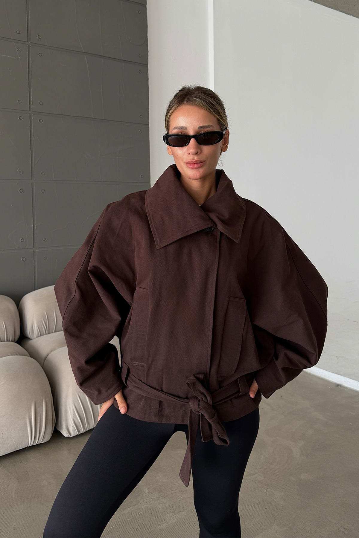 NET OF NOT ZR Model Kahve Dik Yaka Gabardin Kumaş Oversize Kadın Trençkot Ceket görsel 4