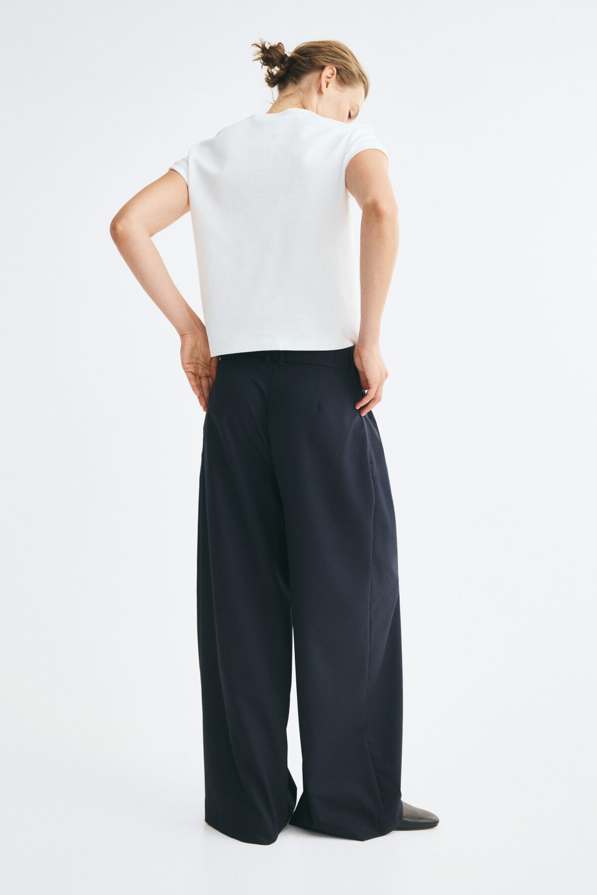 H&M Kemerli Şık Pantolon görsel 4