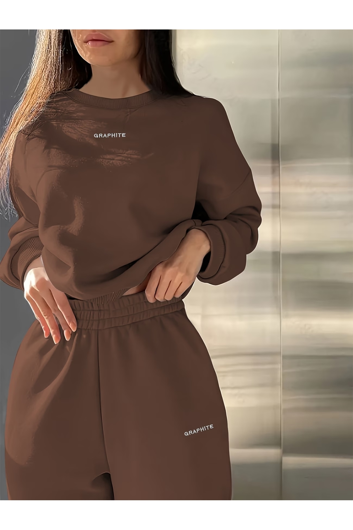 سویشرت و شلوار ورزشی یقه گرد سه نخ زنانه و مردانه طرح گرافیتی سایز بزرگ برای یونیسکس — قهوه‌ای macklinesgraphıtejgr