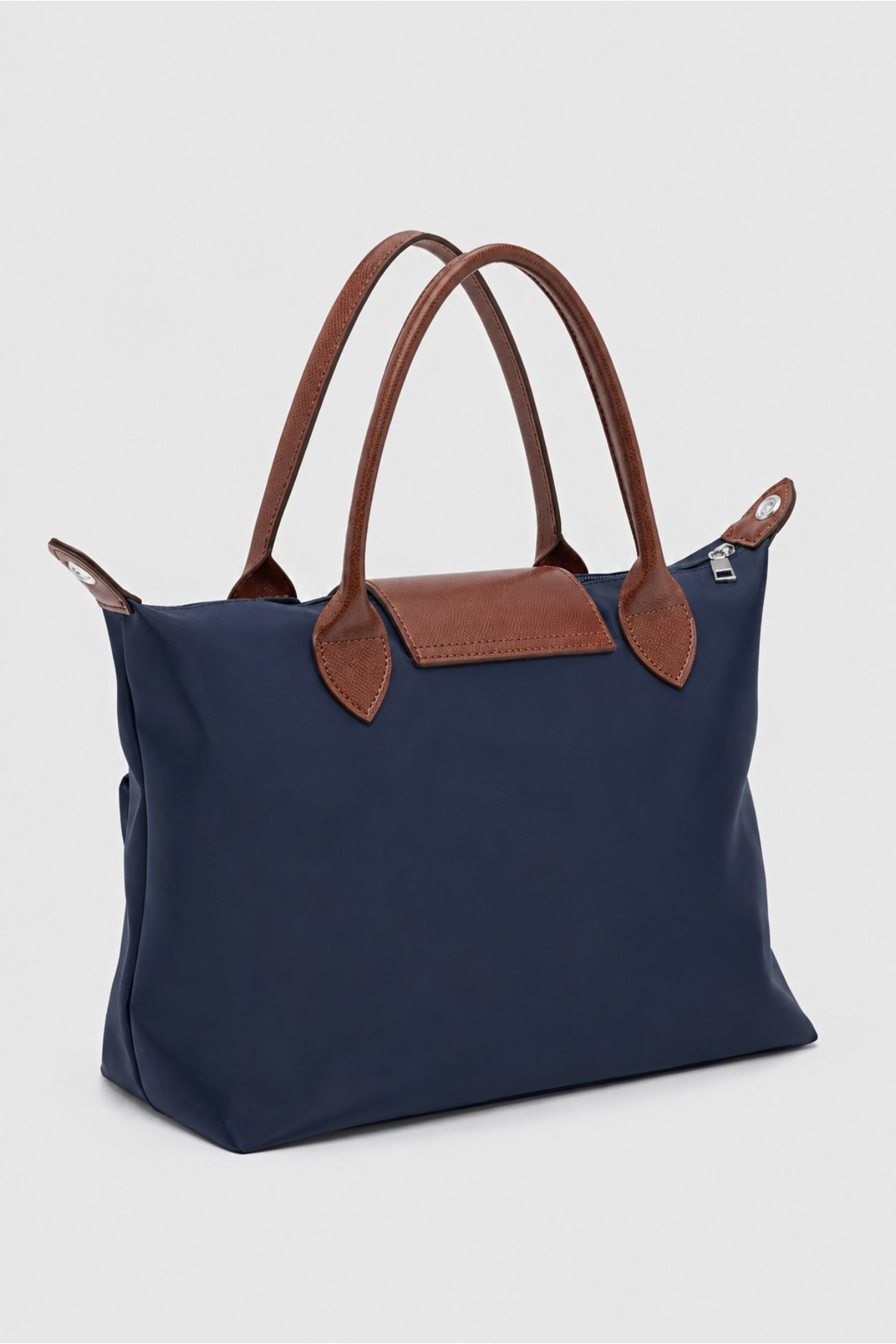 Classbag Charmlı Lacivert-Taba Deri Saplı Büyük Boy Suya Dayanıklı Paraşüt Kumaş Kadın Omuz Çantası görsel 5