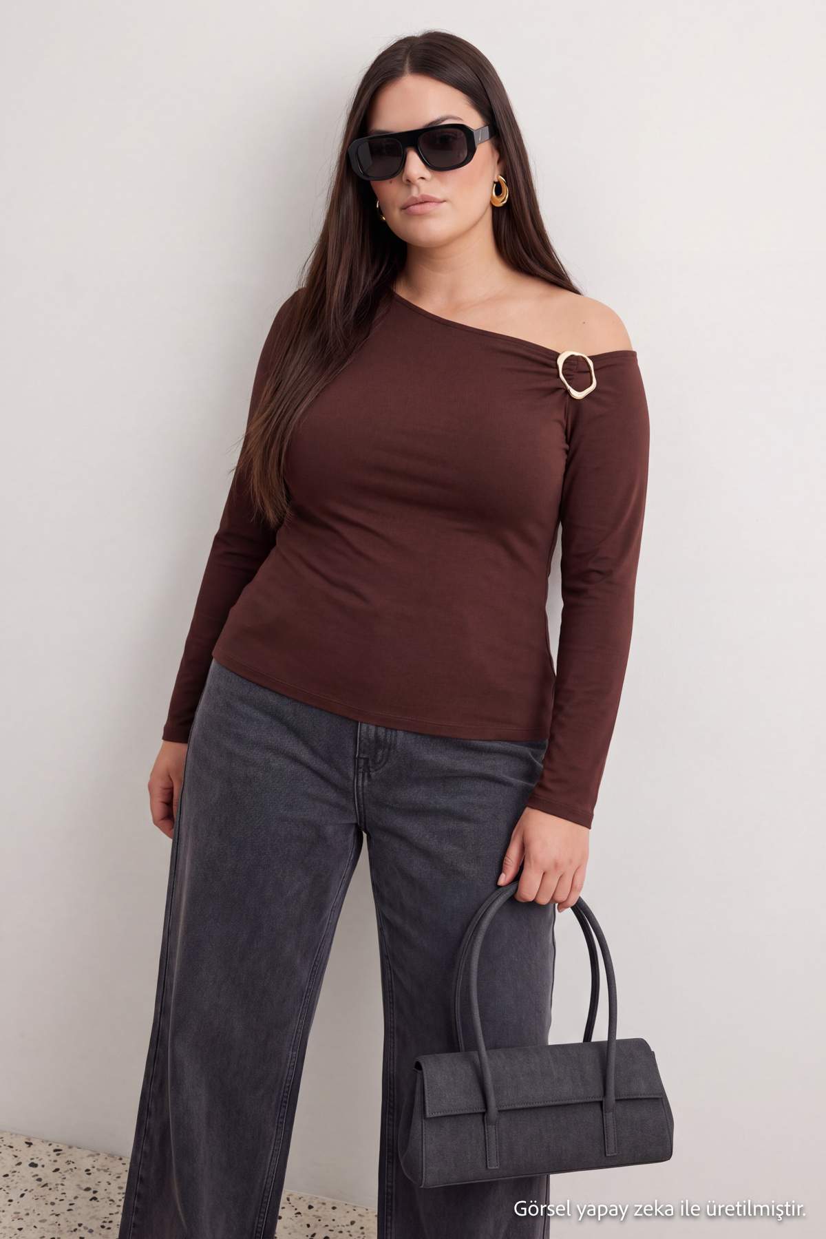 Trendyolmilla Curve Kahverengi Fitted/Vücuda oturan Aksesuar Detaylı Asimetrik Yaka Esnek Örme Bluz TBBAW27AF00040