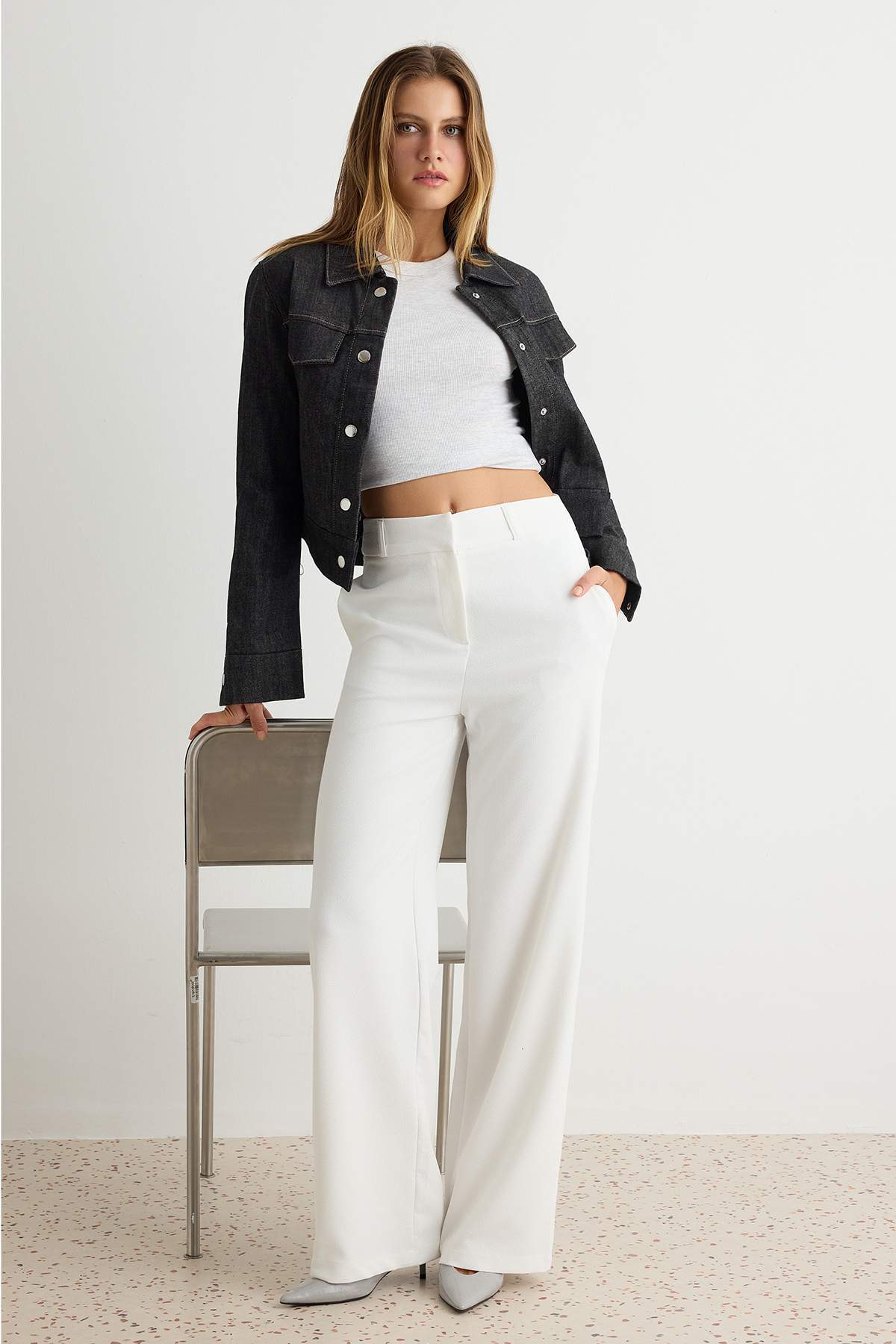 Trendyolmilla Ekru Düz Wide Leg/Geniş Paça Scuba Krep Örme Pantolon TWOAW27PL00040