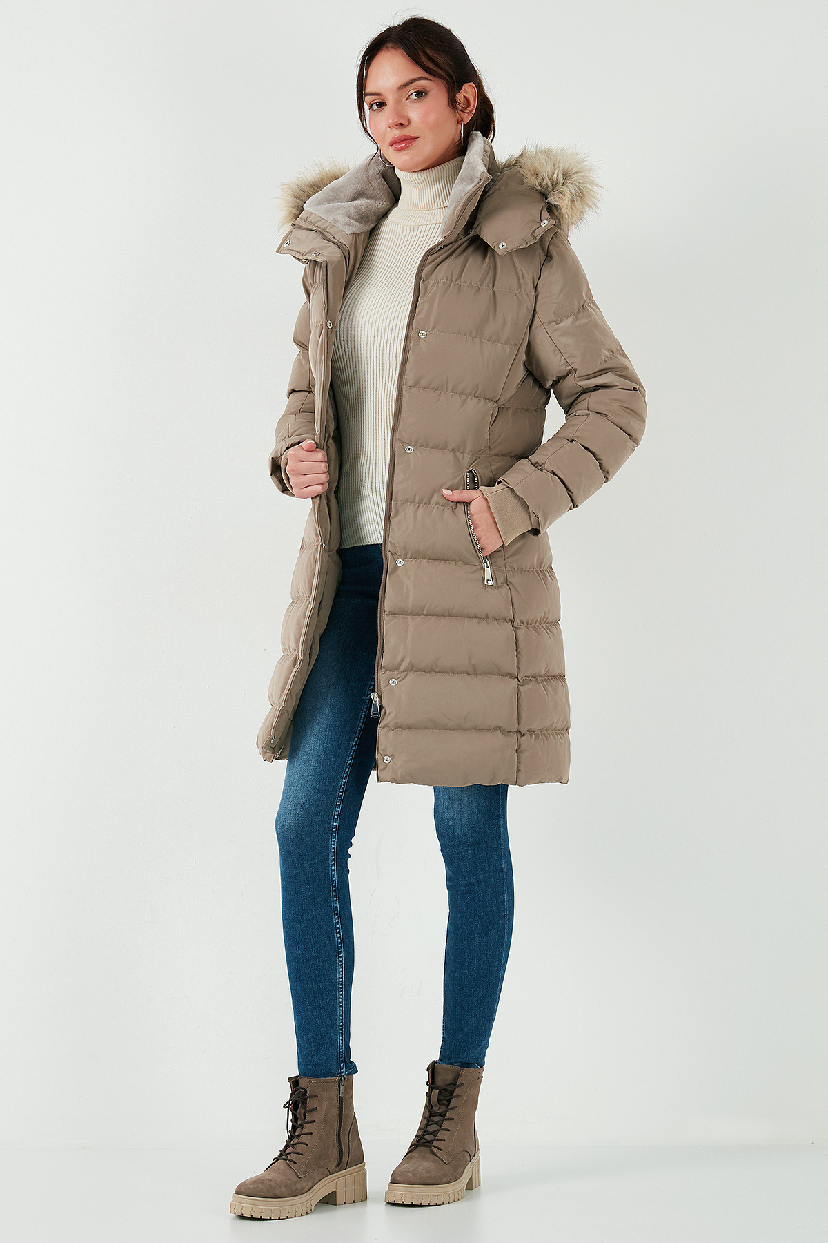 Lela Regular Fit Çıkarılabilir Kapüşonlu Fermuarlı Cepli Şişme Mont Kadın MONT 497EMİLY görsel 2