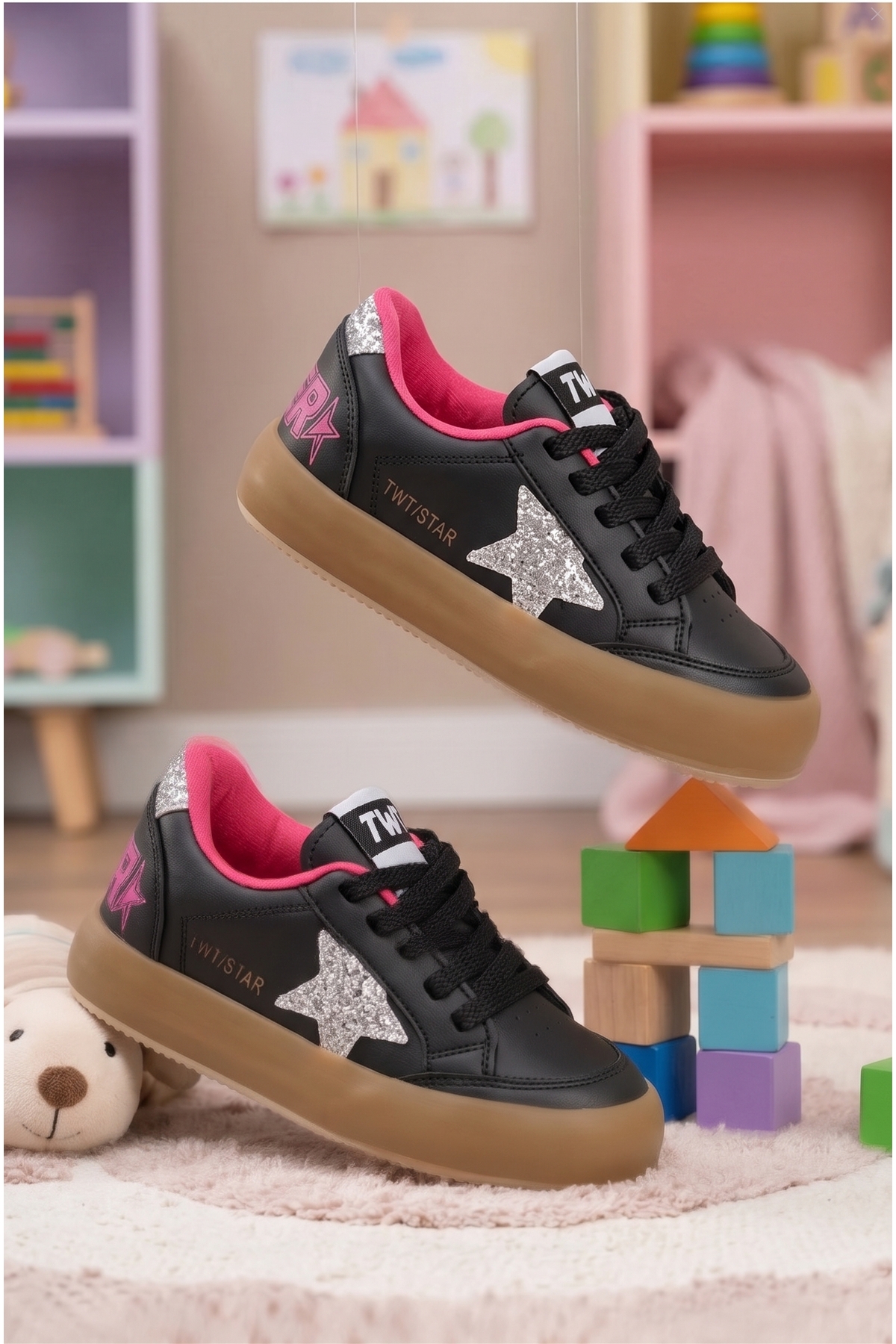 Tonny Black Çocuk Unisex Siyah Gümüş Termo Taban Yıldız Detaylı Bağcıklı ve Cırtlı Spor Ayakkabı