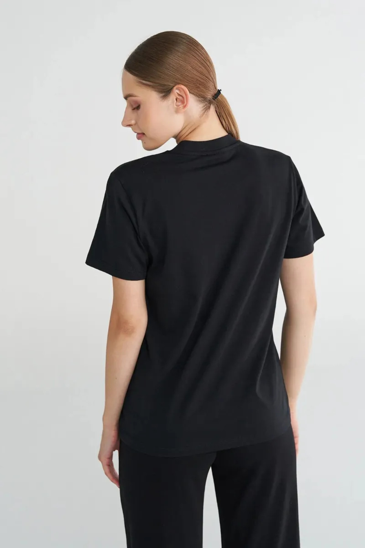 hummel T-PULSE FEMALE CO REGULAR KISA KOLLU TİŞÖRT görsel 2