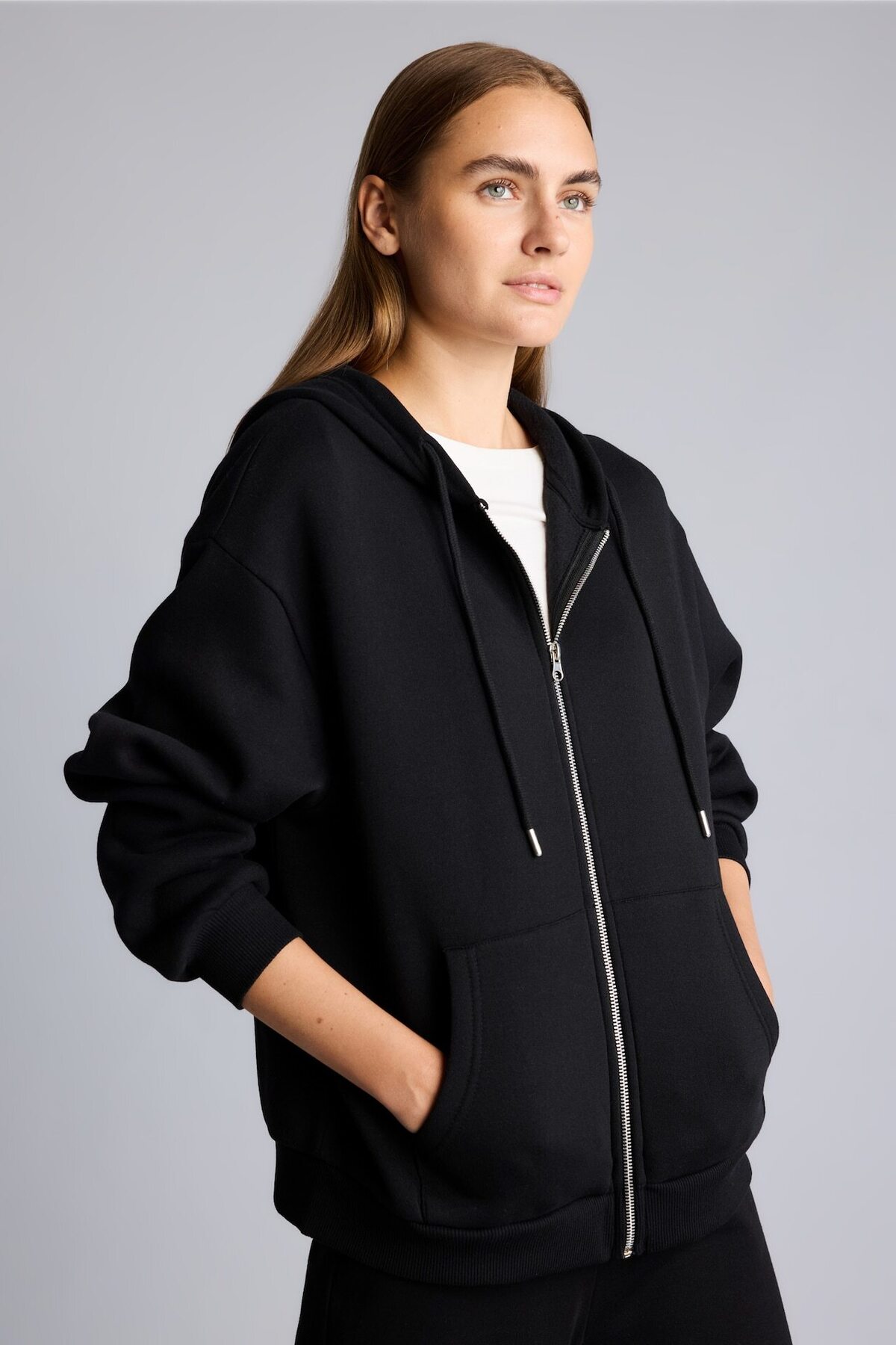 DeFacto Relax Fit Kapüşonlu Fermuarlı Cepli Basic Sweatshirt Hırka D8717AX24WN görsel 6