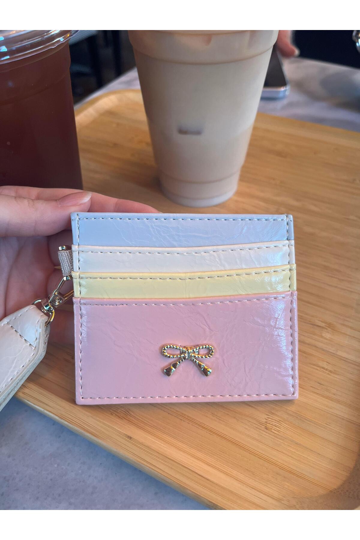 Lavora Bags Viona Kadın Fiyonk Detaylı Anahtarlıklı Parlak Suni Deri Kartlık