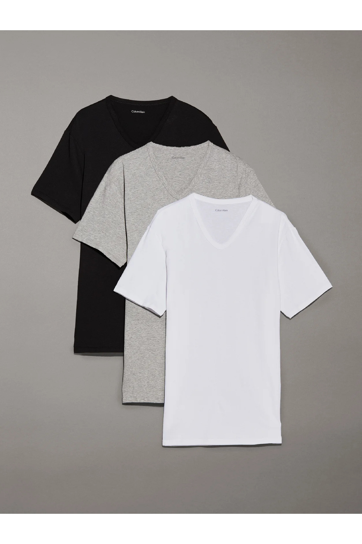 تیشرتمردانهCalvin Kleinرنگارنگ