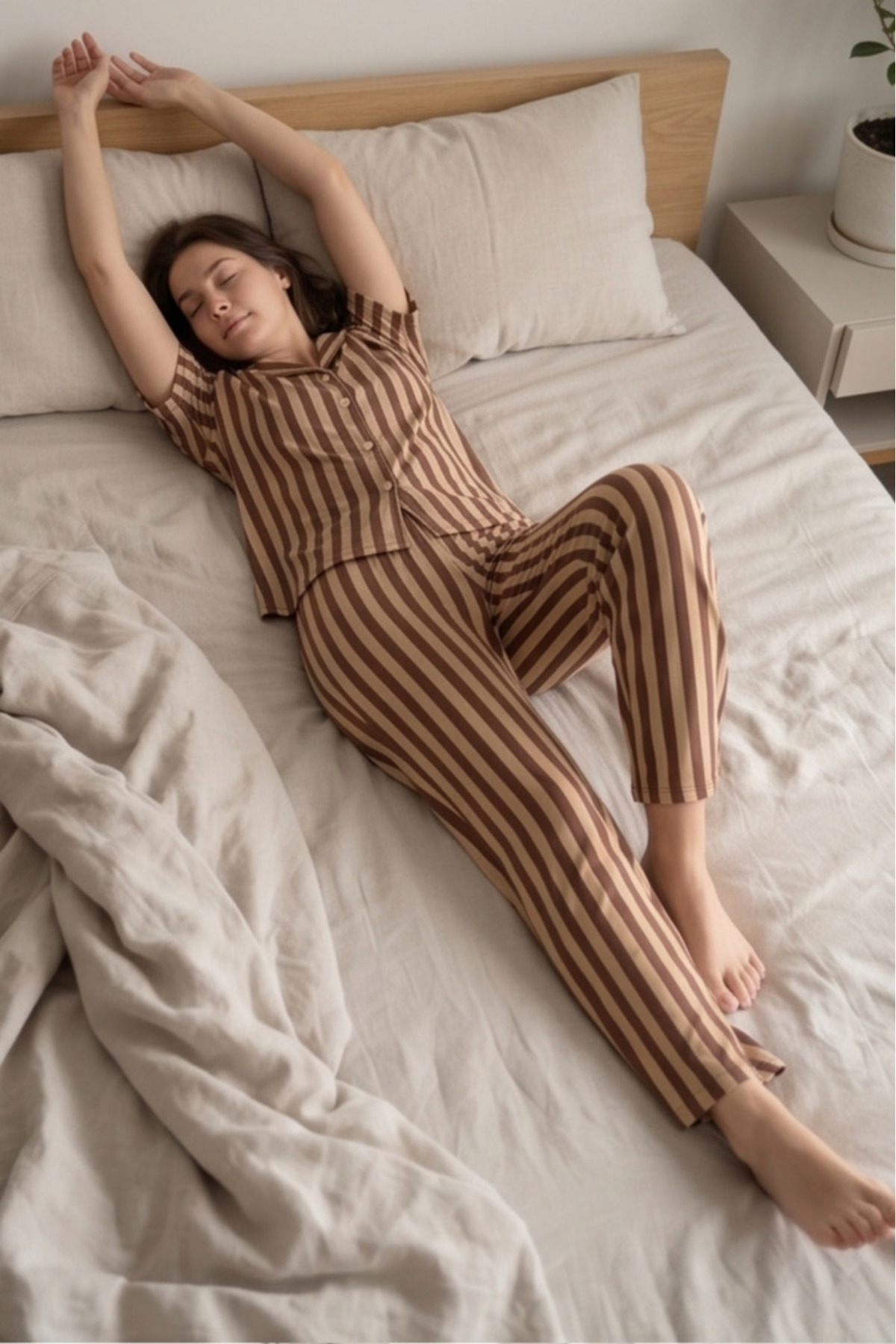 Mindy Kahverengi Şeritli Pijama Takımı, Çizgili Kısa Kollu Pijama Seti görsel 6