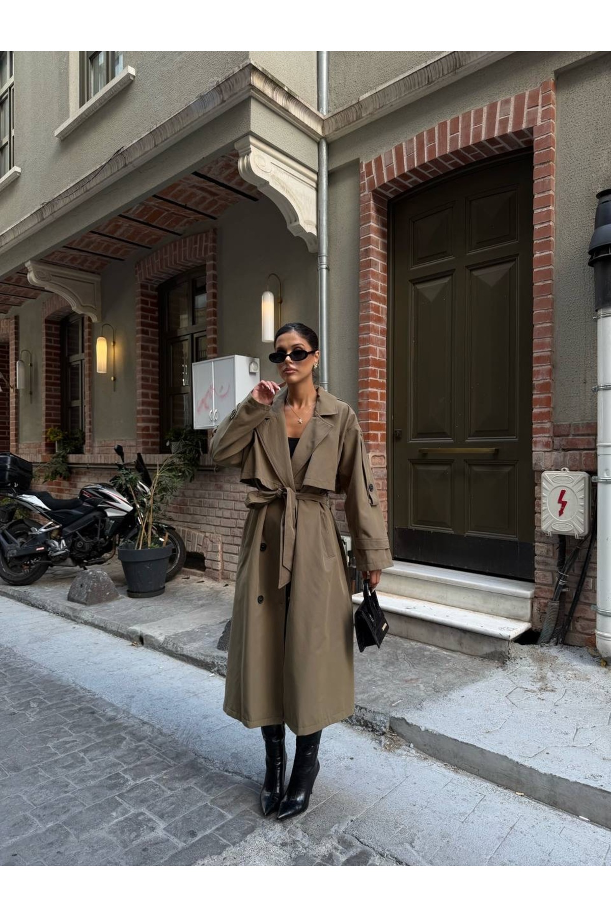 Ekim Store Oversize Pelerinli Kuşaklı Uzun Trençkot görsel 6