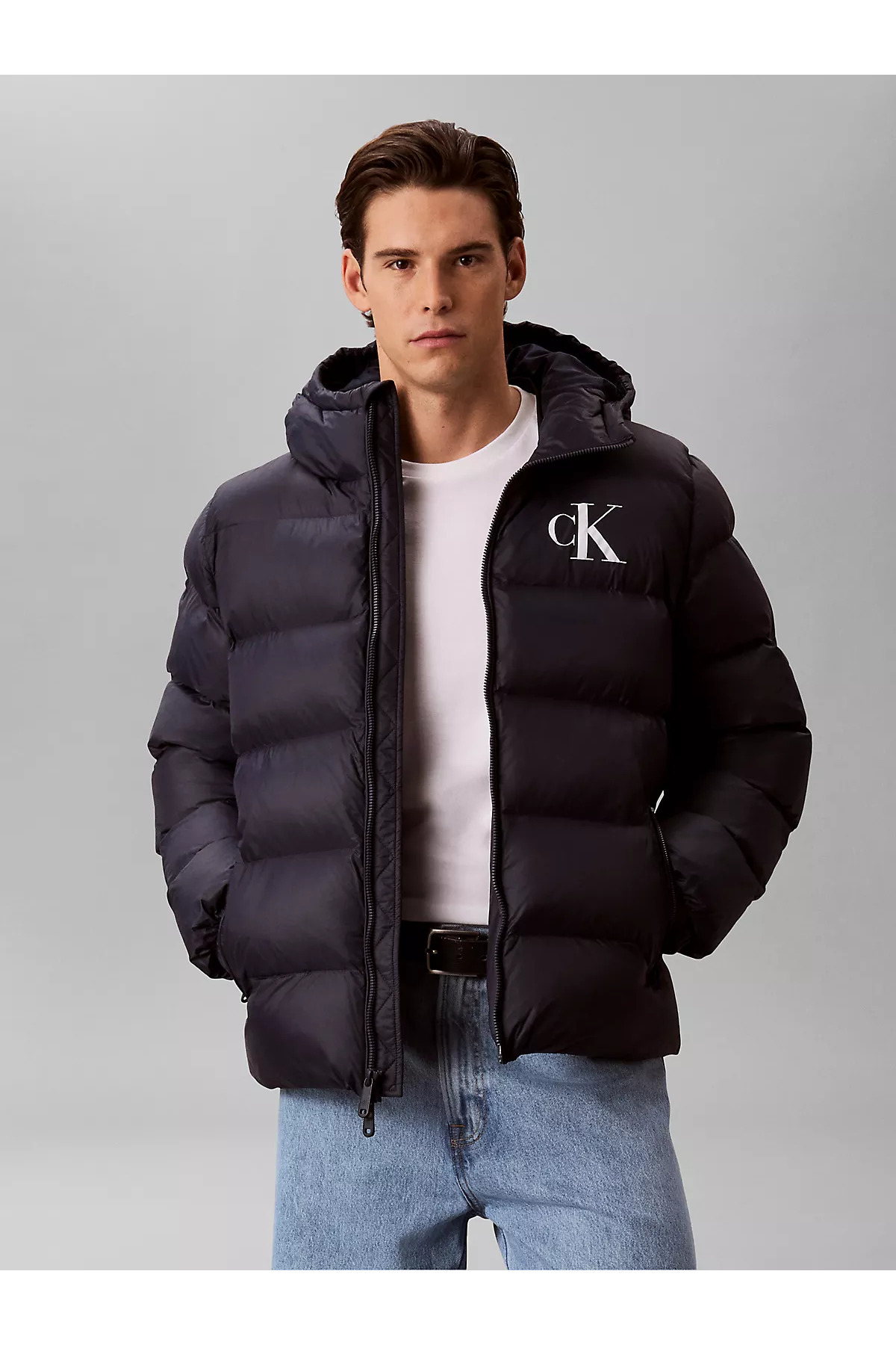 Calvin Klein Erkek Kapitoneli Kapüşonlu Su Tutmayan ve Nefes Alabilen Kumaş Ördek Tüyü Dolgulu Lacivert Mont — سرمه‌ای LV04RG513G