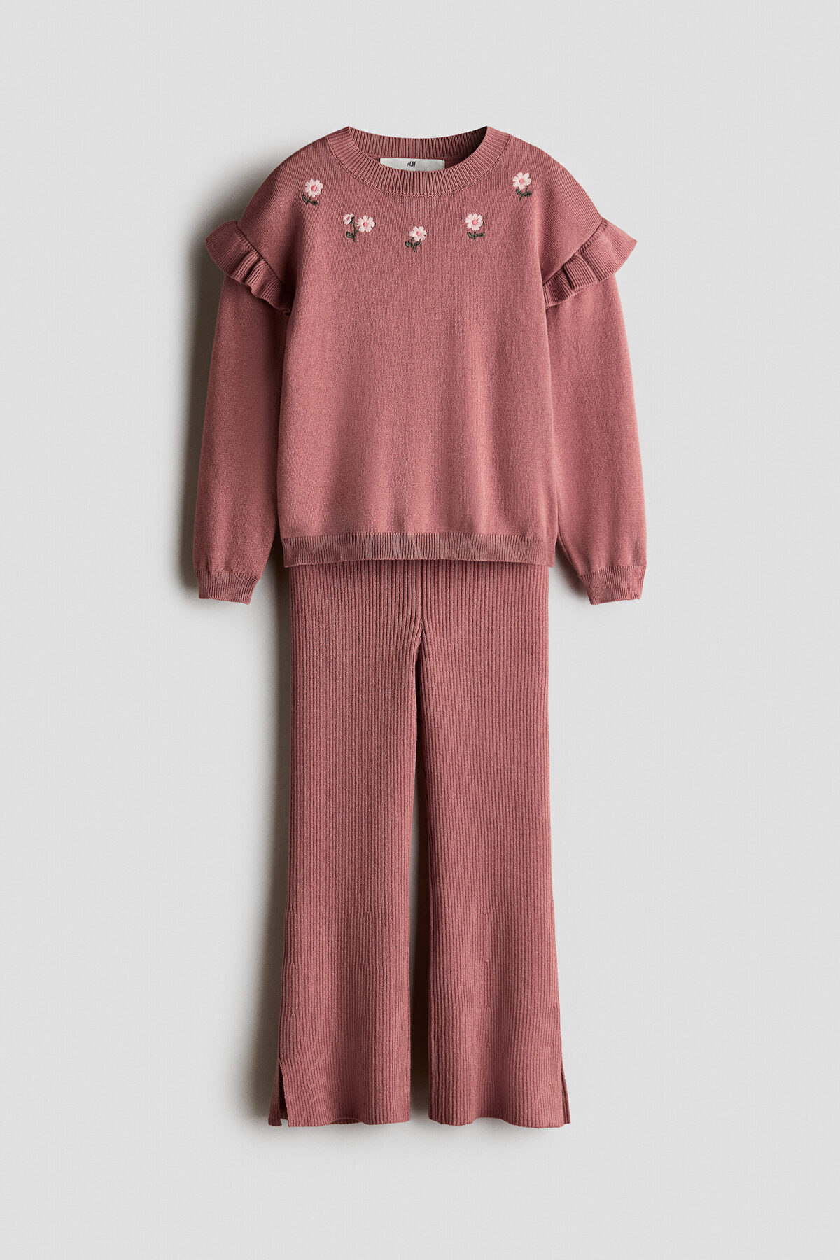 ست لباس بافتنی دو تکه گلدوزی شده اچ اند ام ست تی شرت و شلوارک H&M
