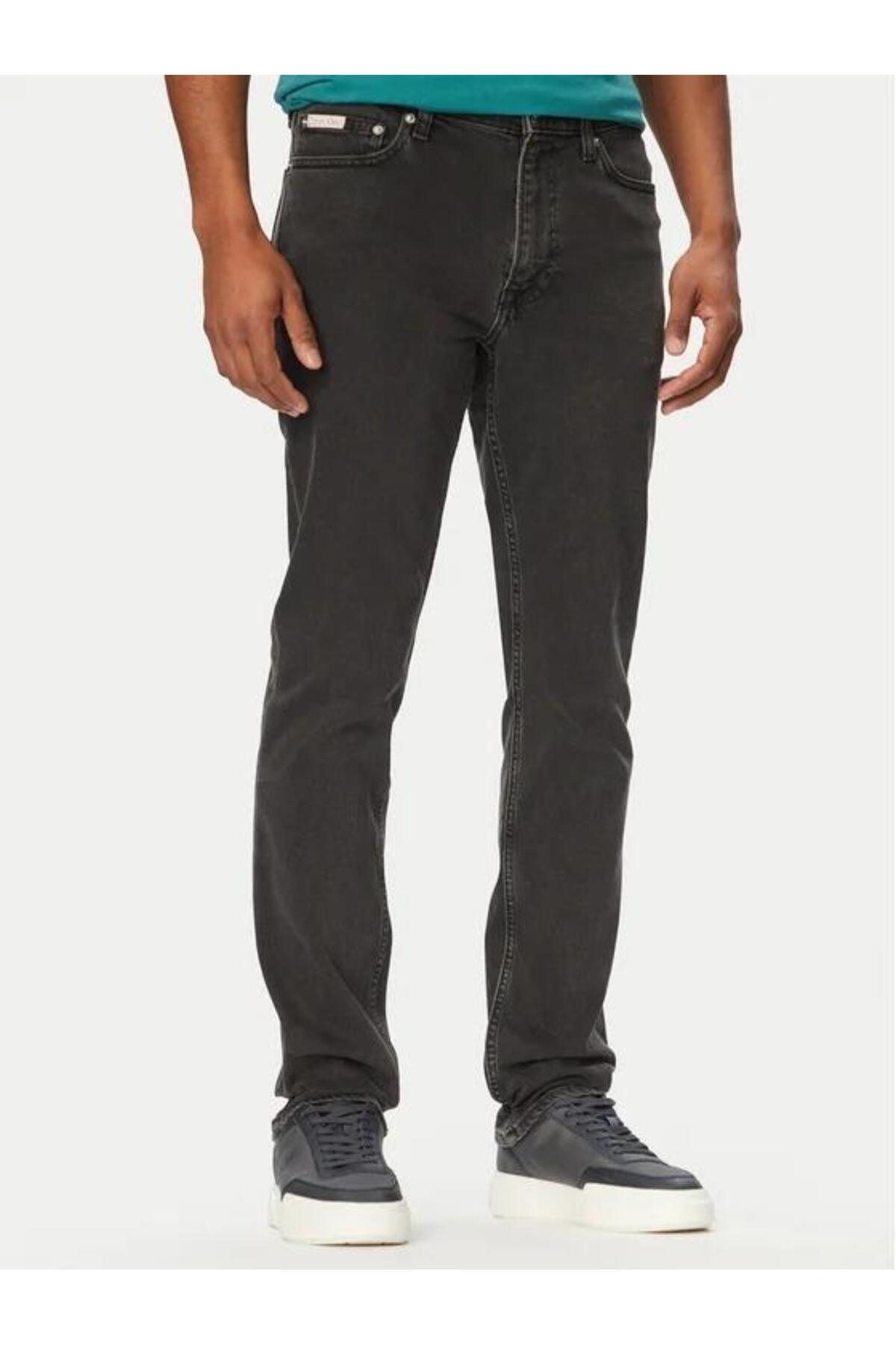 شلوار جینمردانهCalvin Kleinرنگارنگ