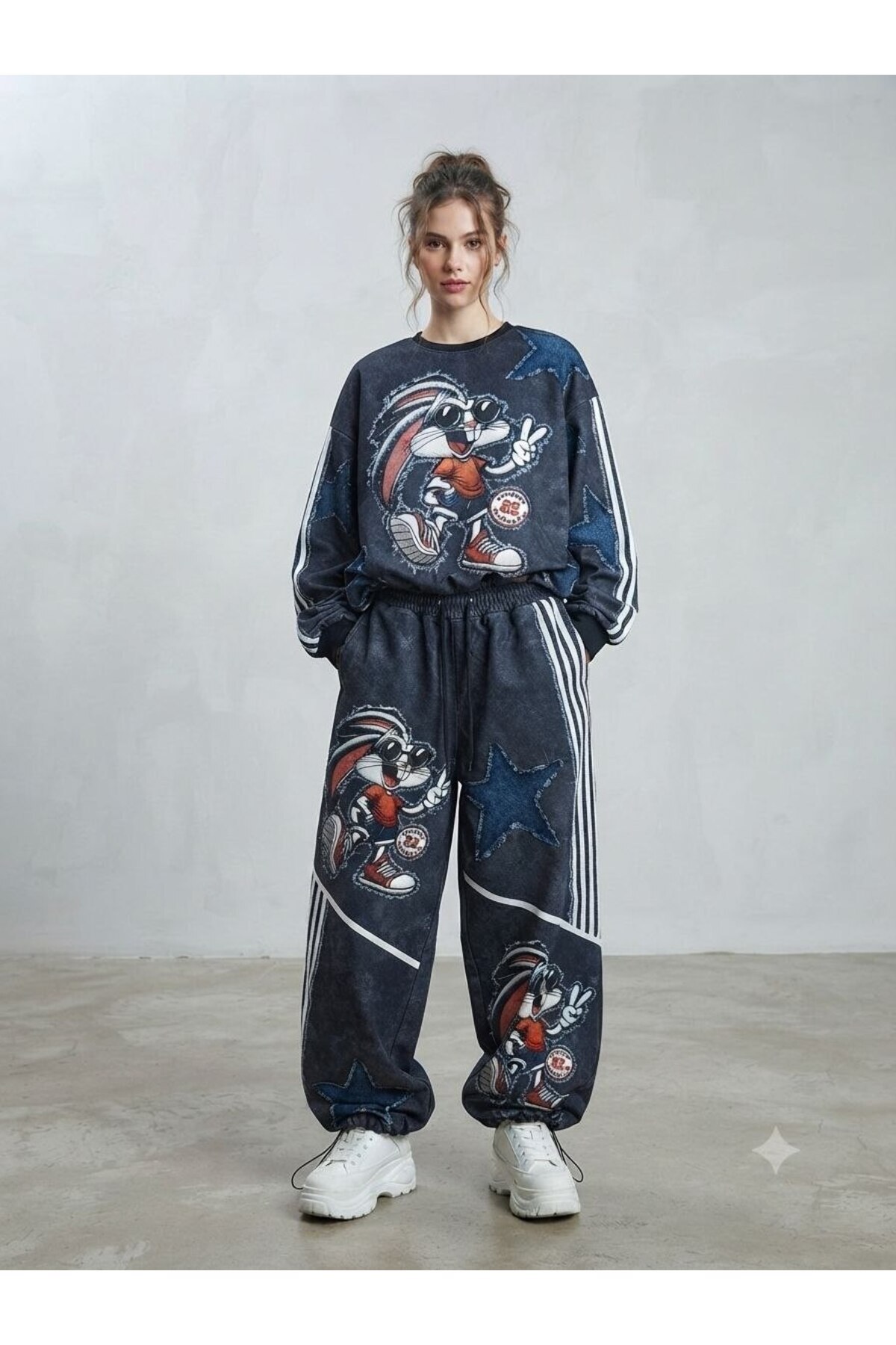 DENİKK TREND ÖZEL TAŞ BASKI NAKIŞ İŞLEMELİ 3 İPLİK ŞARDONLU WİDE LEG LOOSE FİT ALT ÜST EŞOFMAN TAKIMI-Trendy 3-Thread Brushed Fleece Tracksuit Set with Stone-Print Embroider — رنگارنگ AMARCİKKIŞ