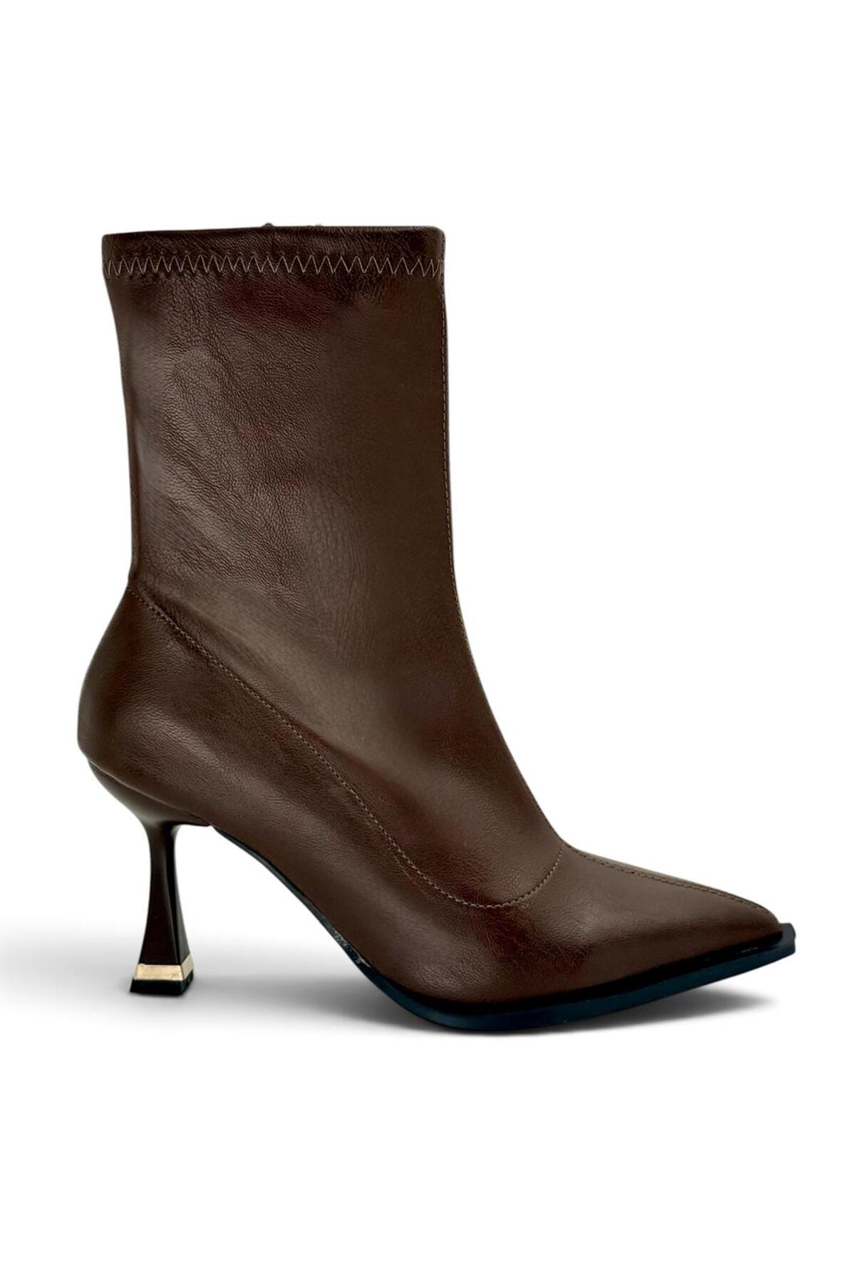 besoin shoes store Kaymaz Taban İnce Topuklu Streç Fermuar Detaylı Kadın Bot Acıkahve 9 cm görsel 5