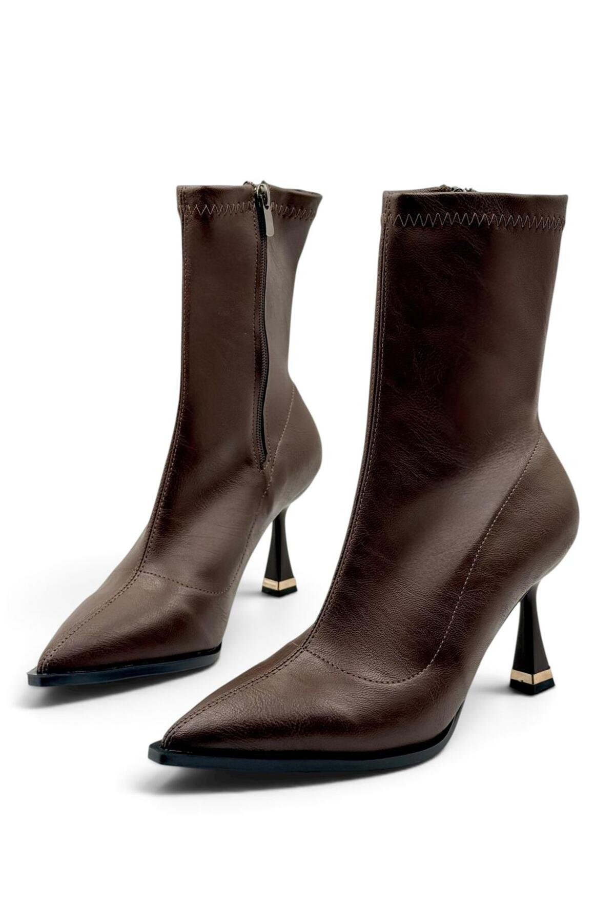 besoin shoes store Kaymaz Taban İnce Topuklu Streç Fermuar Detaylı Kadın Bot Acıkahve 9 cm görsel 3