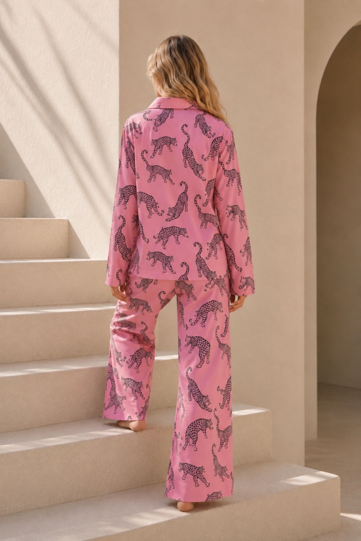 BELLA NOTTE Pamuklu Pembe Leopar Desenli Düğmeli Uzun Kollu Pijama Takımı görsel 3