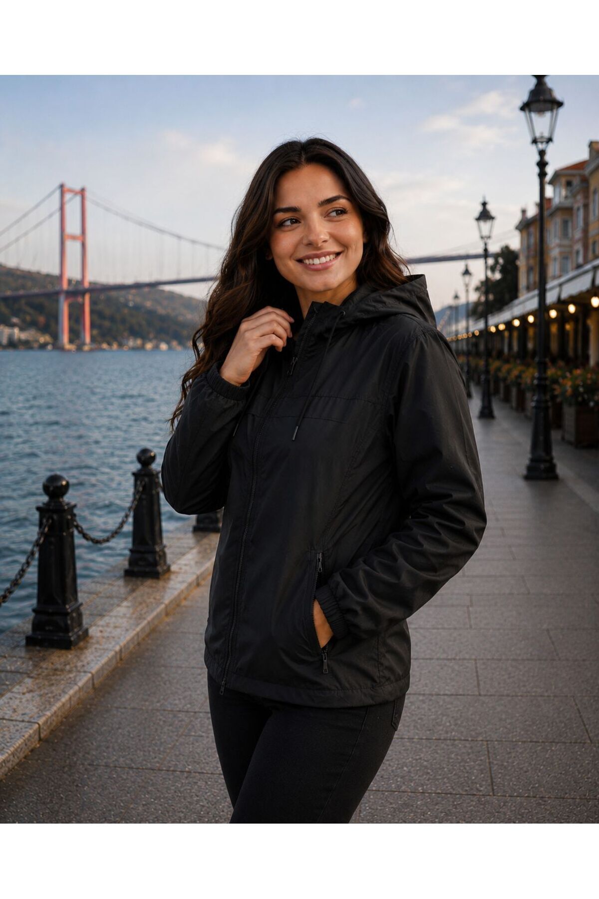 Gül Maison Kadın Yağmurluk Su Geçirmez Kapüşonlu Oversize Şık Mevsimlik görsel 3