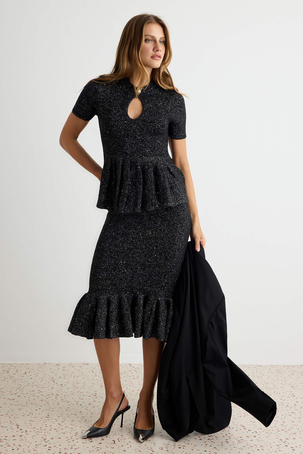Trendyolmilla Siyah Pul Payetli Peplum Detaylı Triko Alt - Üst Takım TWOAW27AU00022