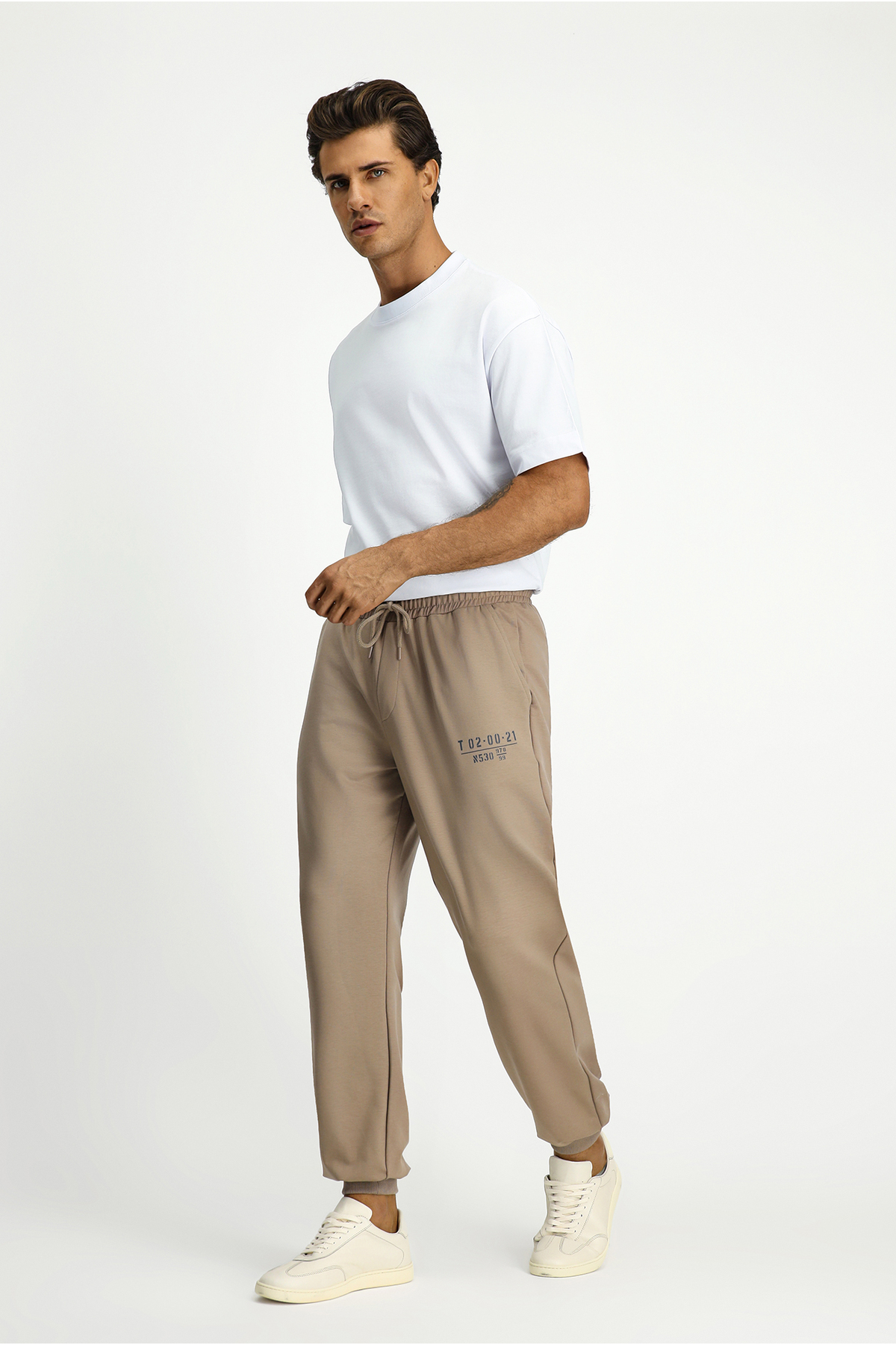 Kiğılı Regular Fit Pamuklu Düz Beli Lastikli Bağcıklı Sweatpant görsel 3