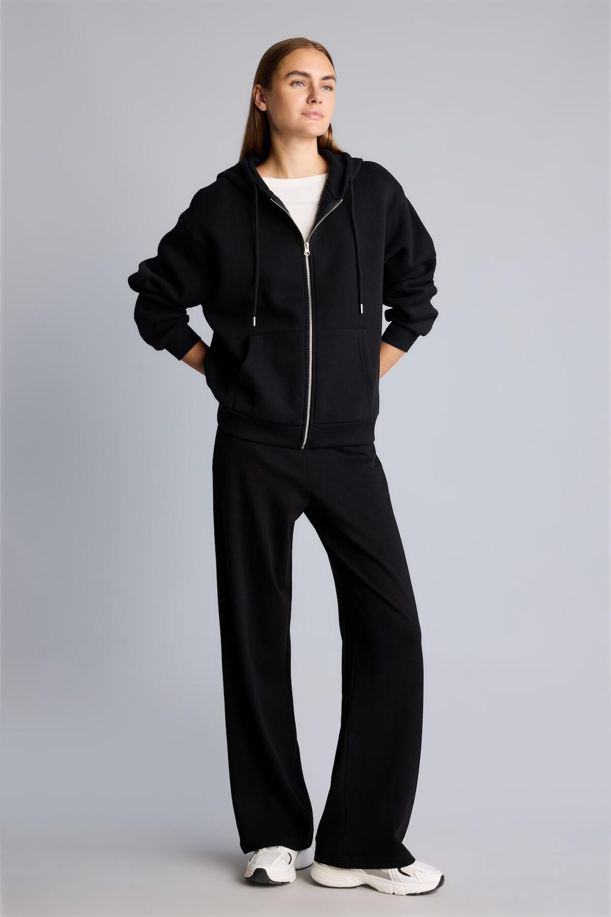 DeFacto Relax Fit Kapüşonlu Fermuarlı Cepli Basic Sweatshirt Hırka D8717AX24WN görsel 5