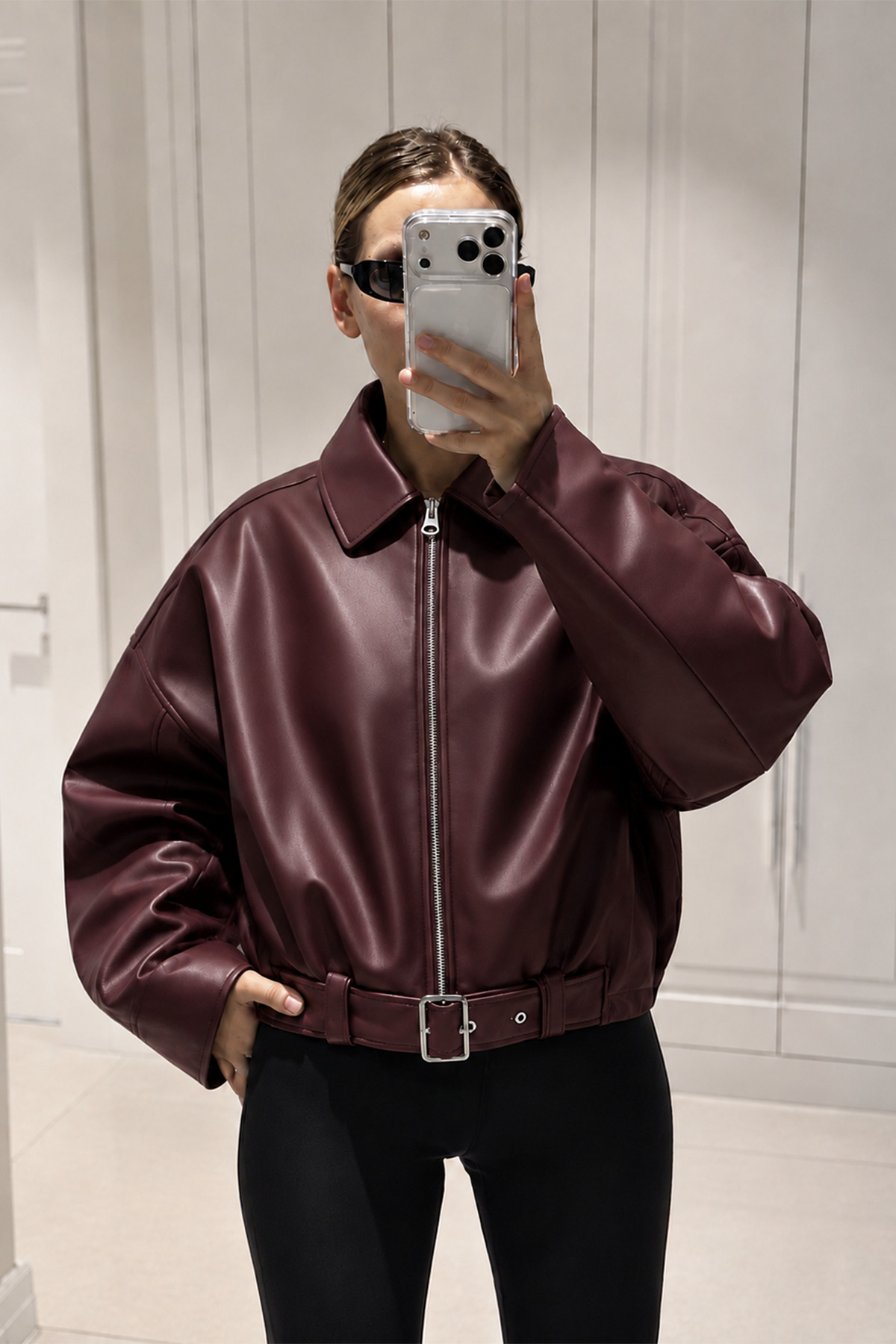 MANMARK Kadın Oversize Deri Ceket– Oversize Relax Fit, Fermuarlı Kemer Detaylı Günlük Kadın Ceket görsel 3