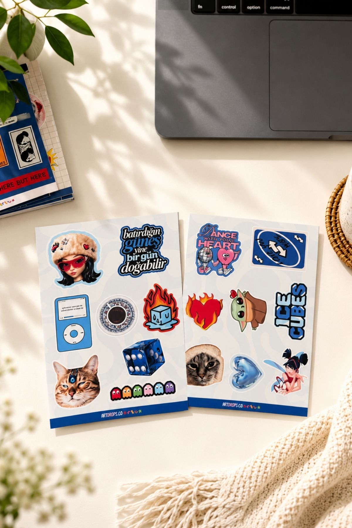 Manifest Zoktay Mavi Sticker Seti, Girlband Temalı Dekoratif Laptop ve Telefon Etiketi