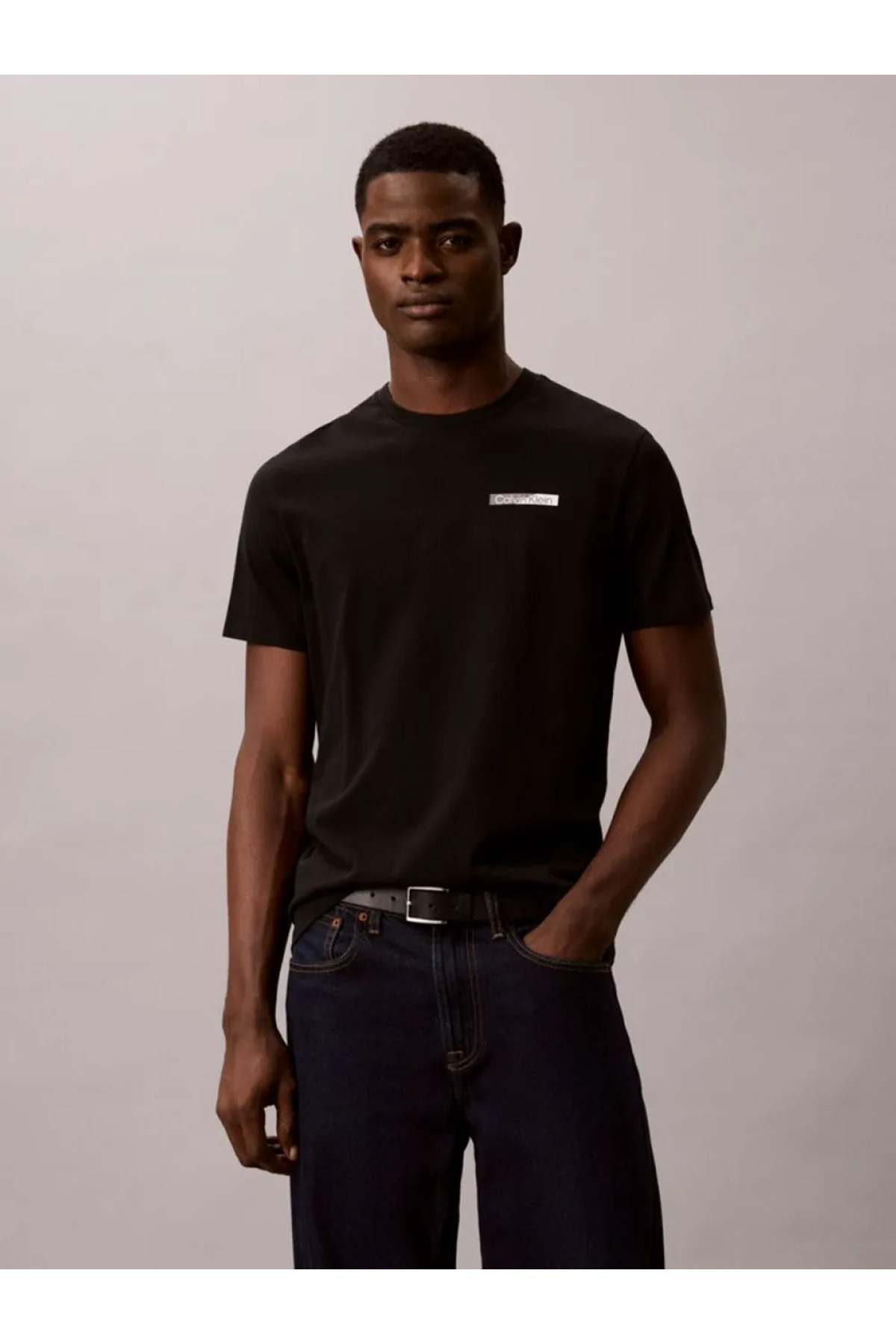 تیشرتمردانهCalvin Kleinمشکی تیشرتمردانهCalvin Kleinمشکی