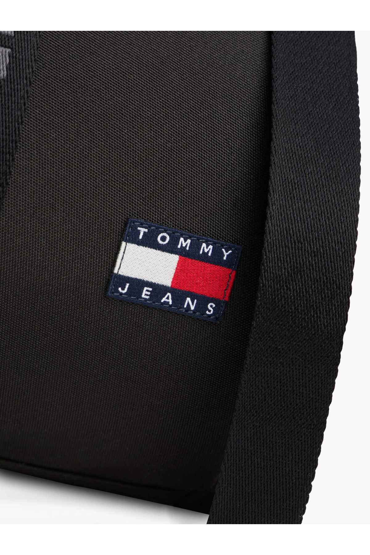 Tommy Hilfiger Erkek Bölmeli Fermuarlı Elde Tutma Deri Siyah Spor Çanta görsel 2