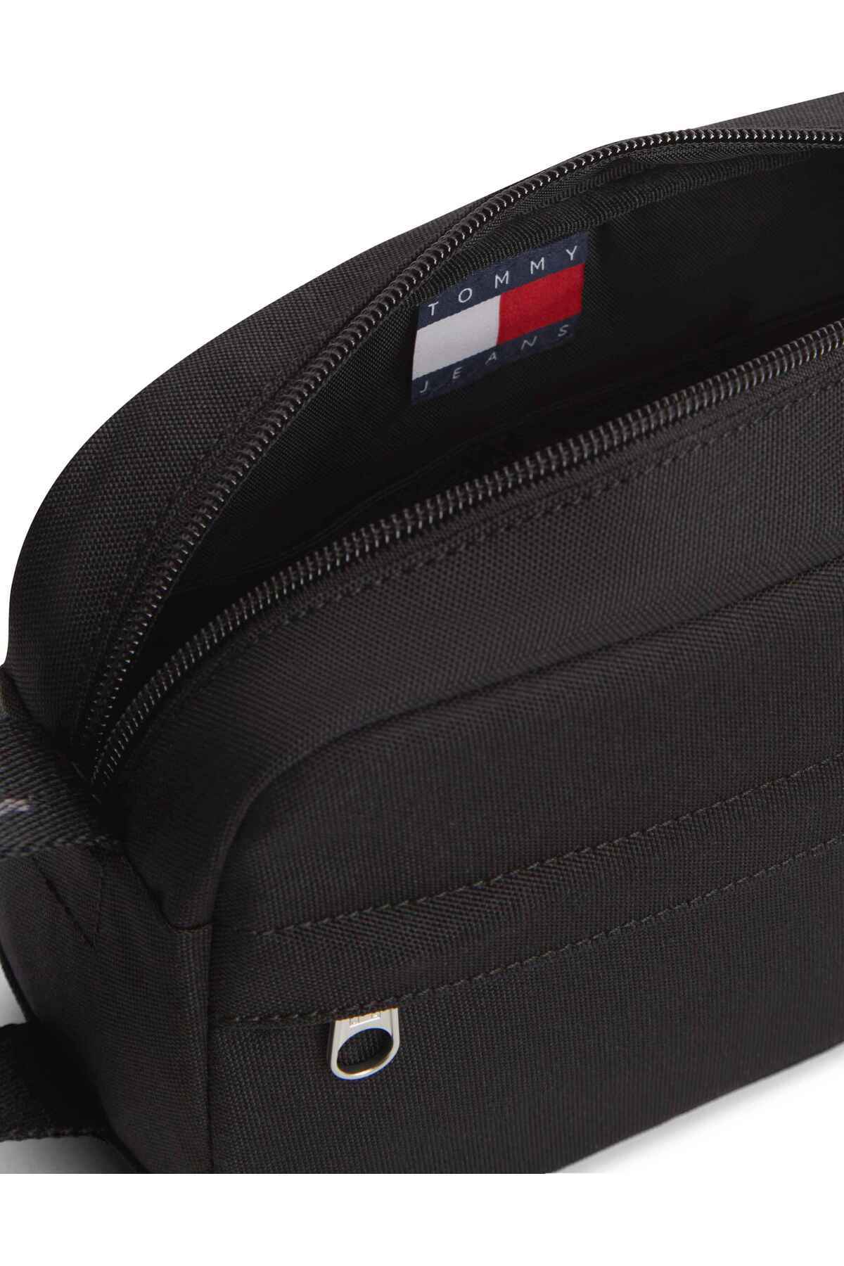 Tommy Hilfiger Erkek Marka Logolu Günlük Kullanıma Uygun Siyah El Çantası görsel 3