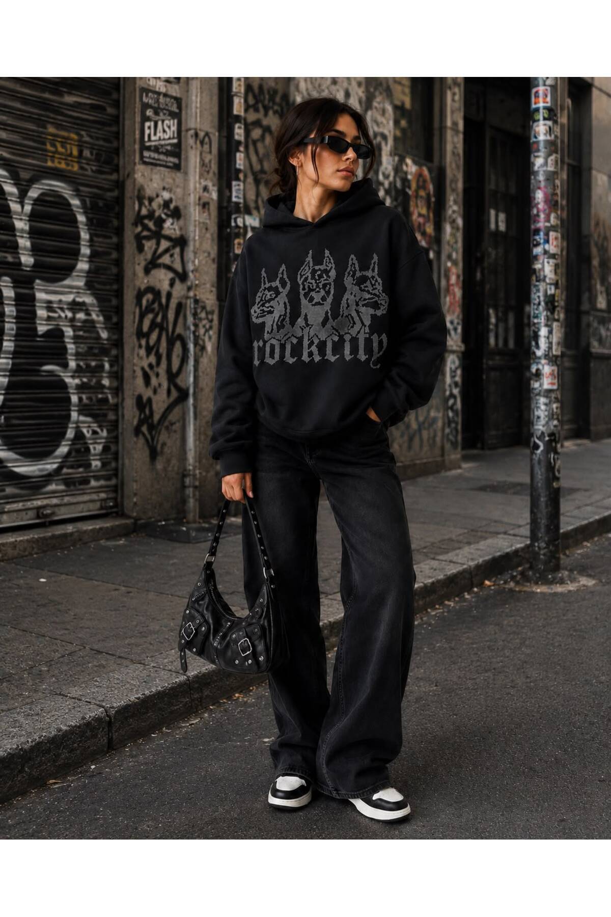 Siyah Taşlı Oversize Sweatshirt — مشکی diamond1 — تصویر 5 از 5