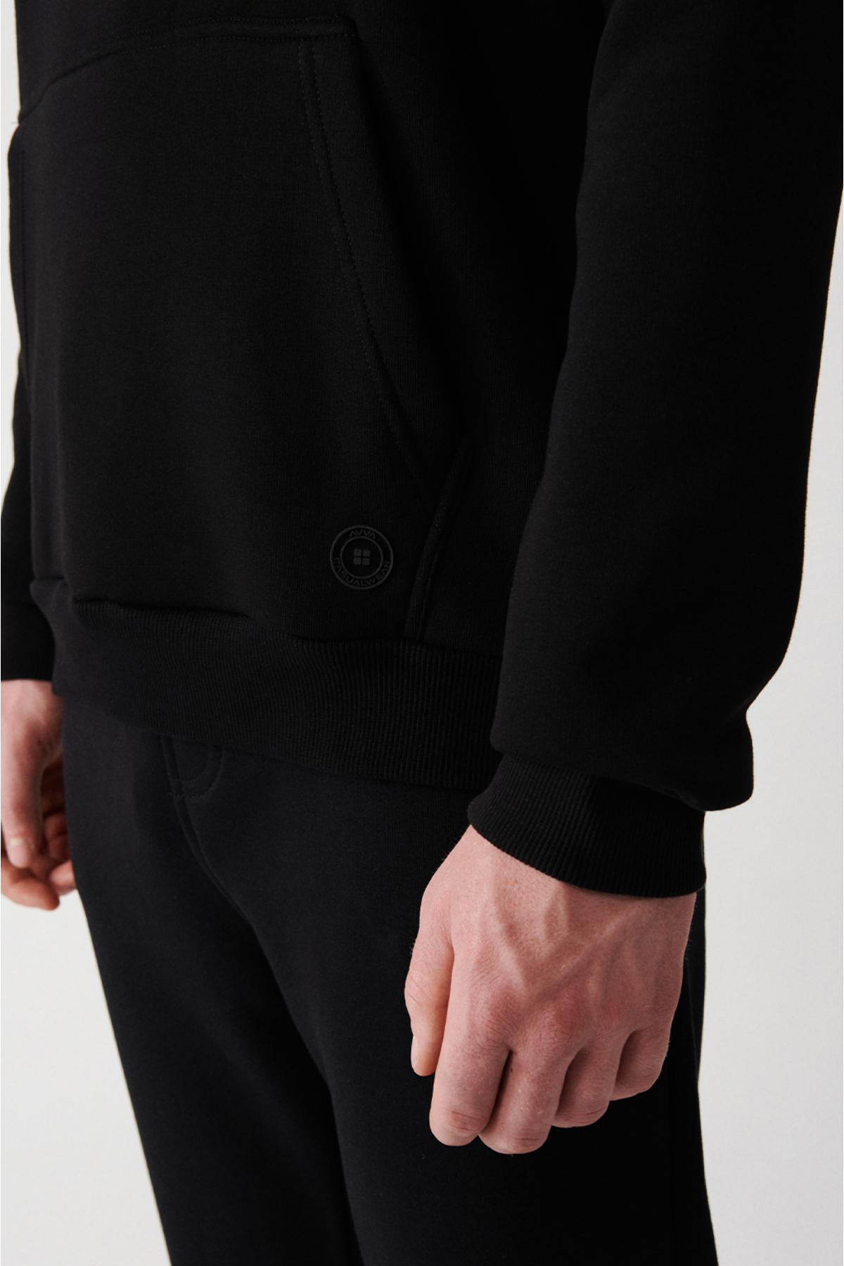 Avva Erkek Siyah Kapüşonlu 3 İplik Şardonlu Pamuklu Sweatshirt E001018 görsel 3