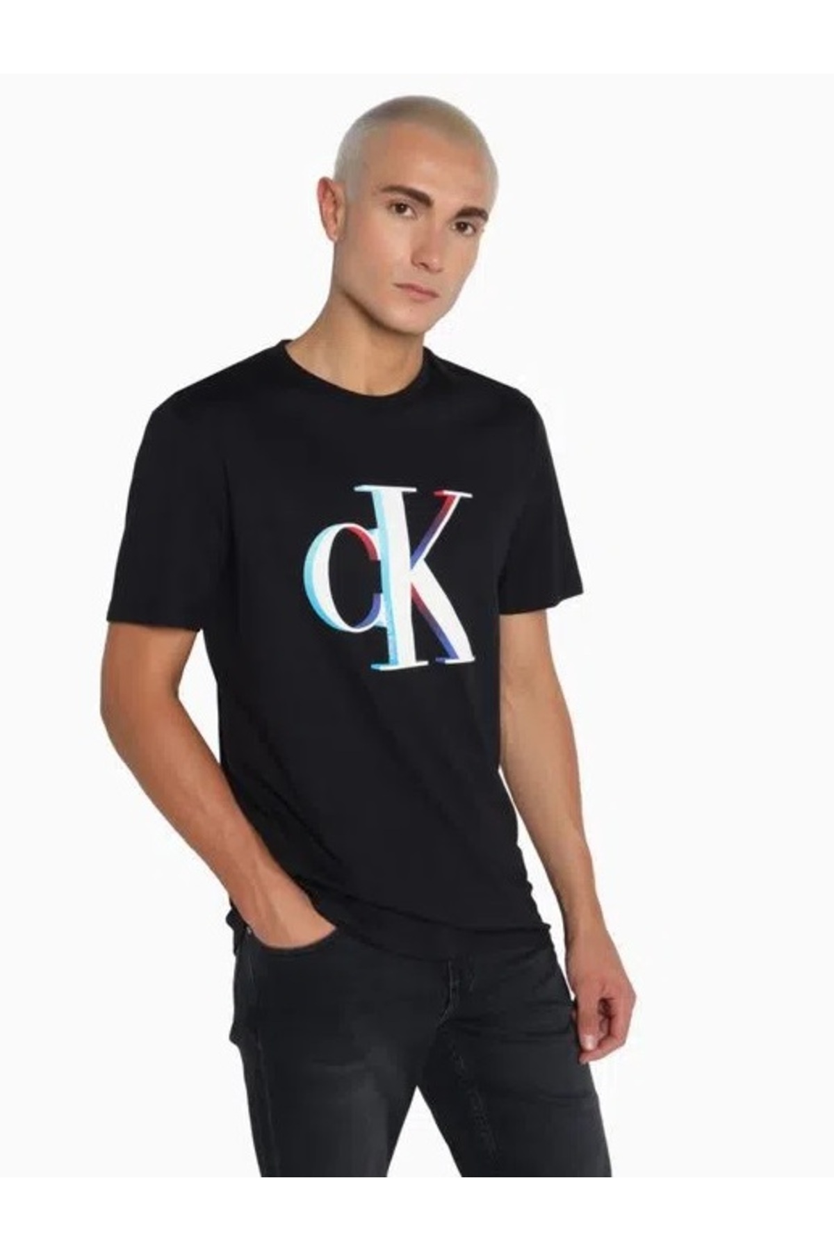 تیشرتمردانهCalvin Kleinمشکی تیشرتمردانهCalvin Kleinمشکی
