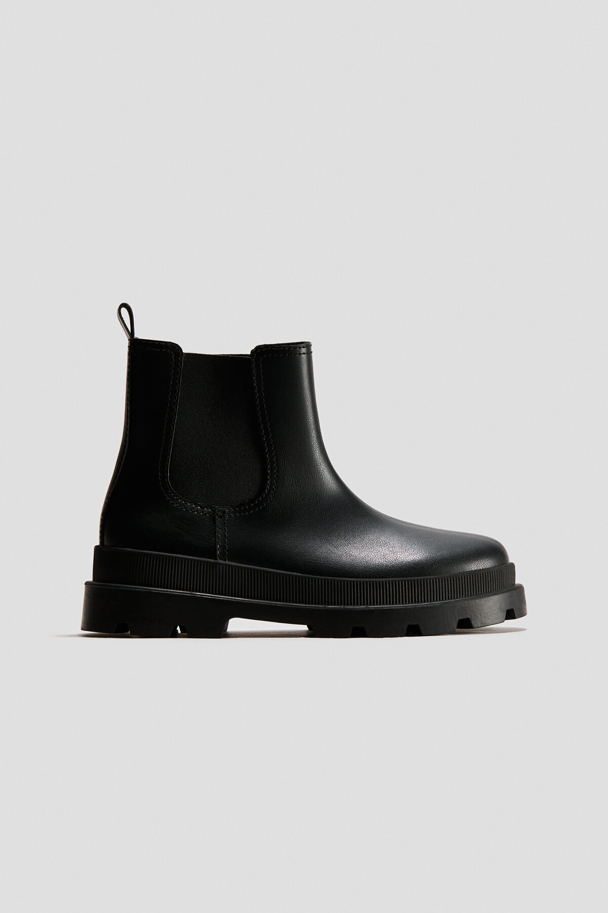 H&M Chelsea Bot