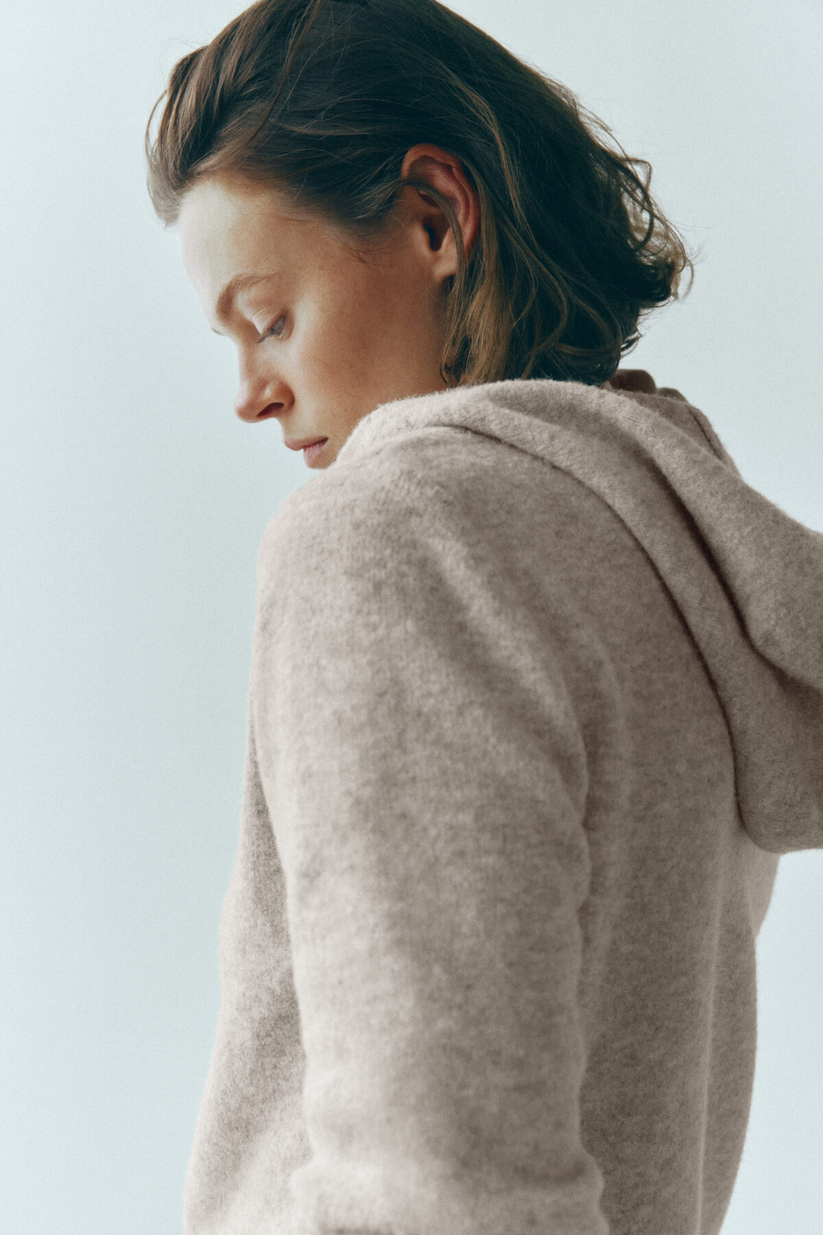 H&M Kapüşonlu ve Fermuarlı Triko Üst görsel 5