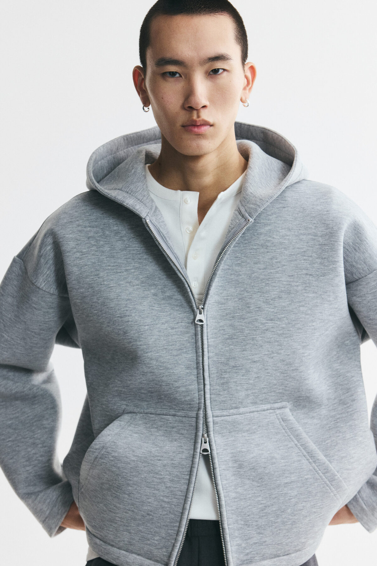 تاپ غواصی کلاه‌دار و زیپ‌دار، مناسب برای سایز بزرگ اچ اند ام سویشرت H&M