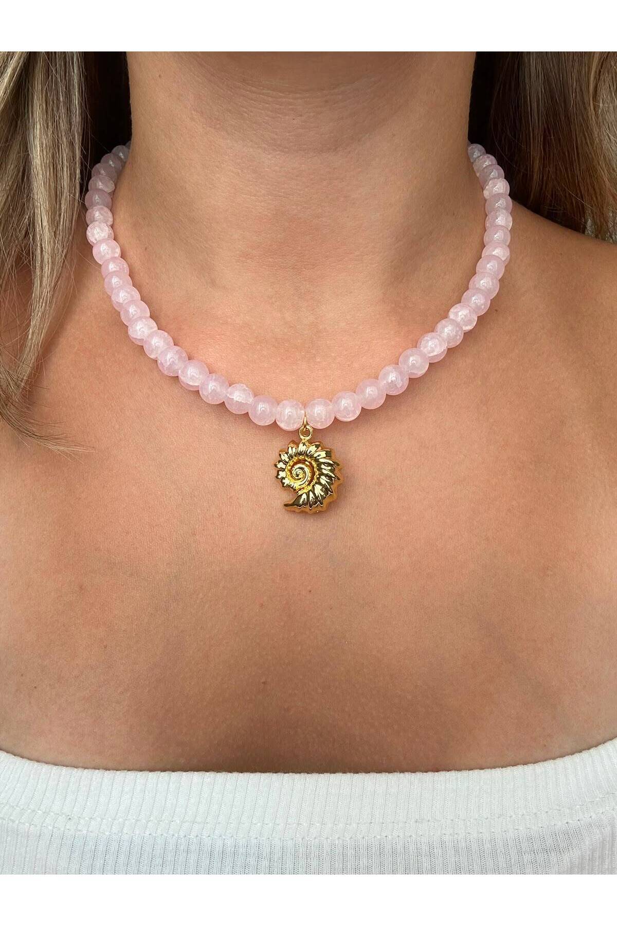Gold Deniz Kabuğu Charm Toz Pembe Renk Yazlık Boncuk Kadın Kolye - Detay Görseli 1
