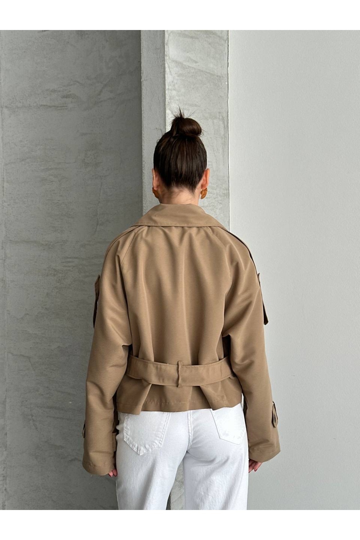 Ekim Store Kruvaze Kuşaklı Düğmeli Crop Ceket görsel 3