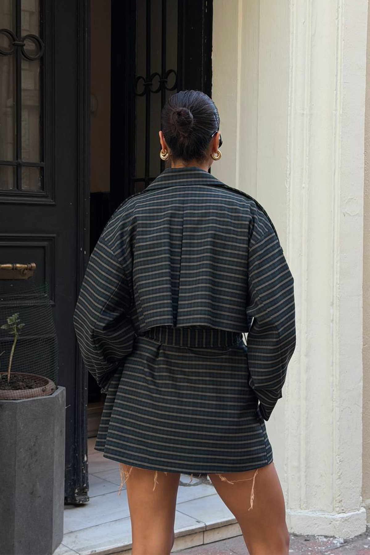 NET OF NOT Yeni Sezon Ekoseli Oversize Kuşak Detaylı Kadın Trençkot Ceket görsel 4