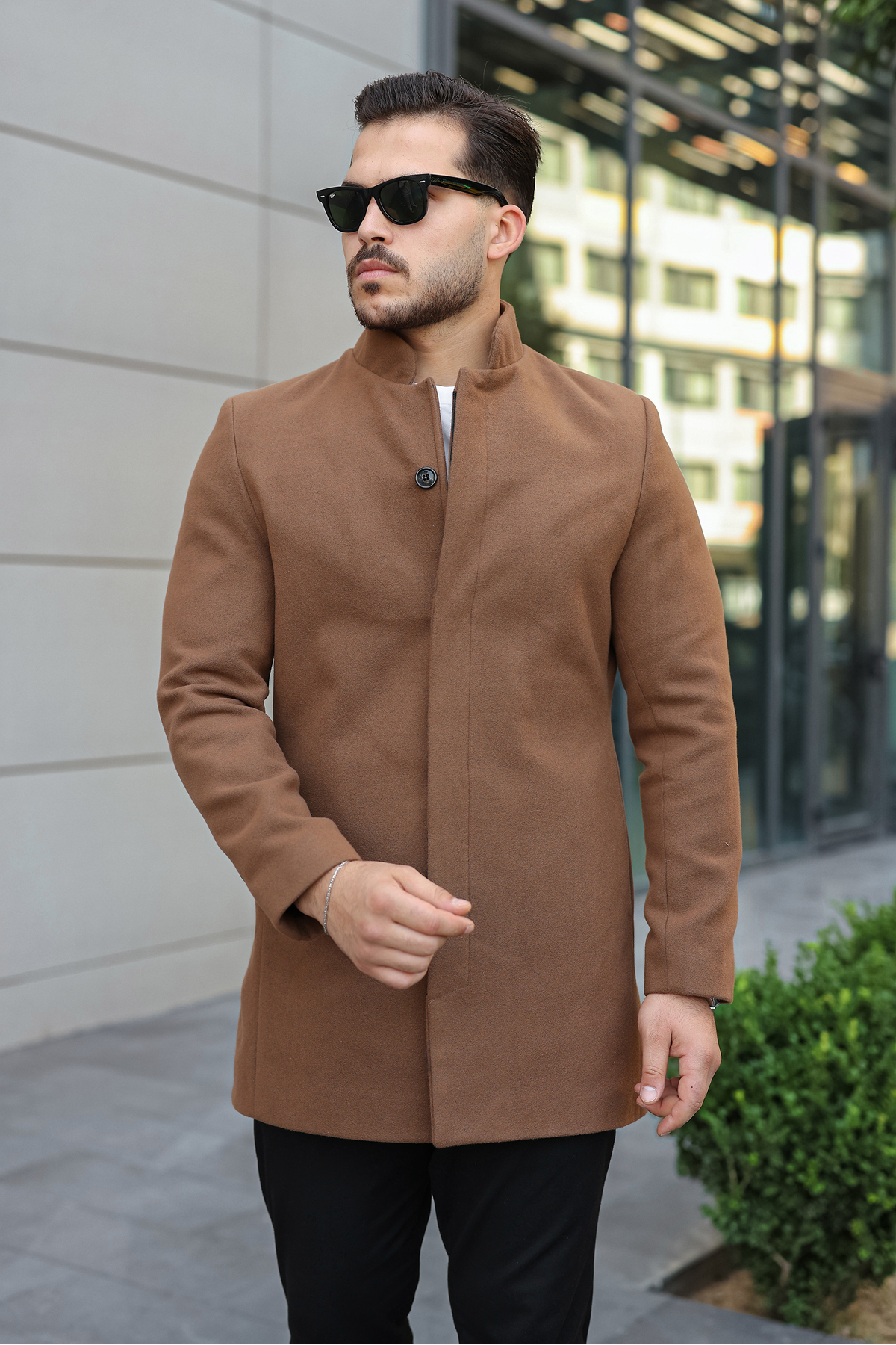 مانتو ترمه یقه اسلیم مردانه قهوه ای – نارنجی ۴۳۳ — تصویر 3 از 5